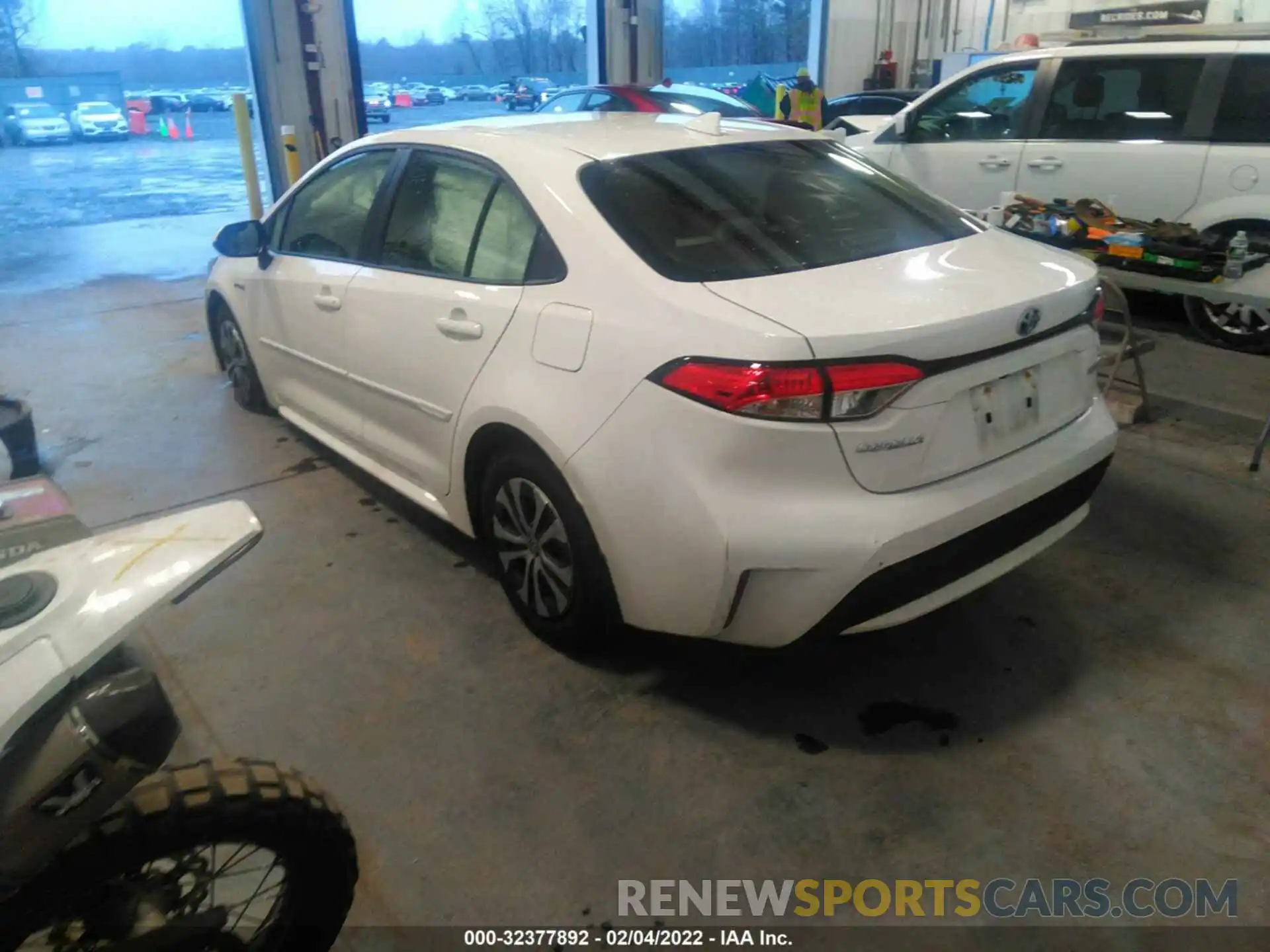 3 Photograph of a damaged car JTDEAMDE8MJ009190 TOYOTA COROLLA 2021