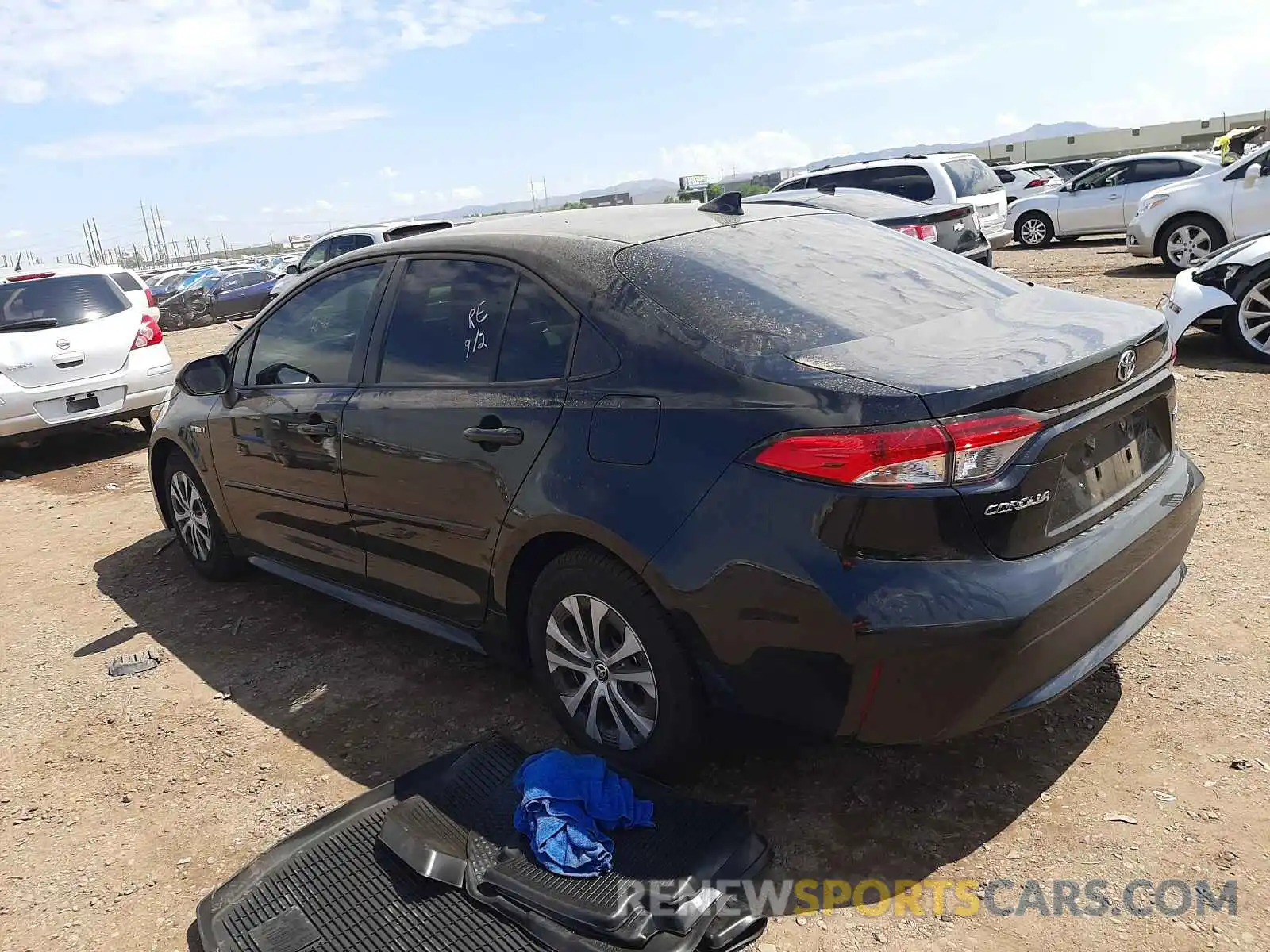 3 Photograph of a damaged car JTDEAMDE8MJ009819 TOYOTA COROLLA 2021