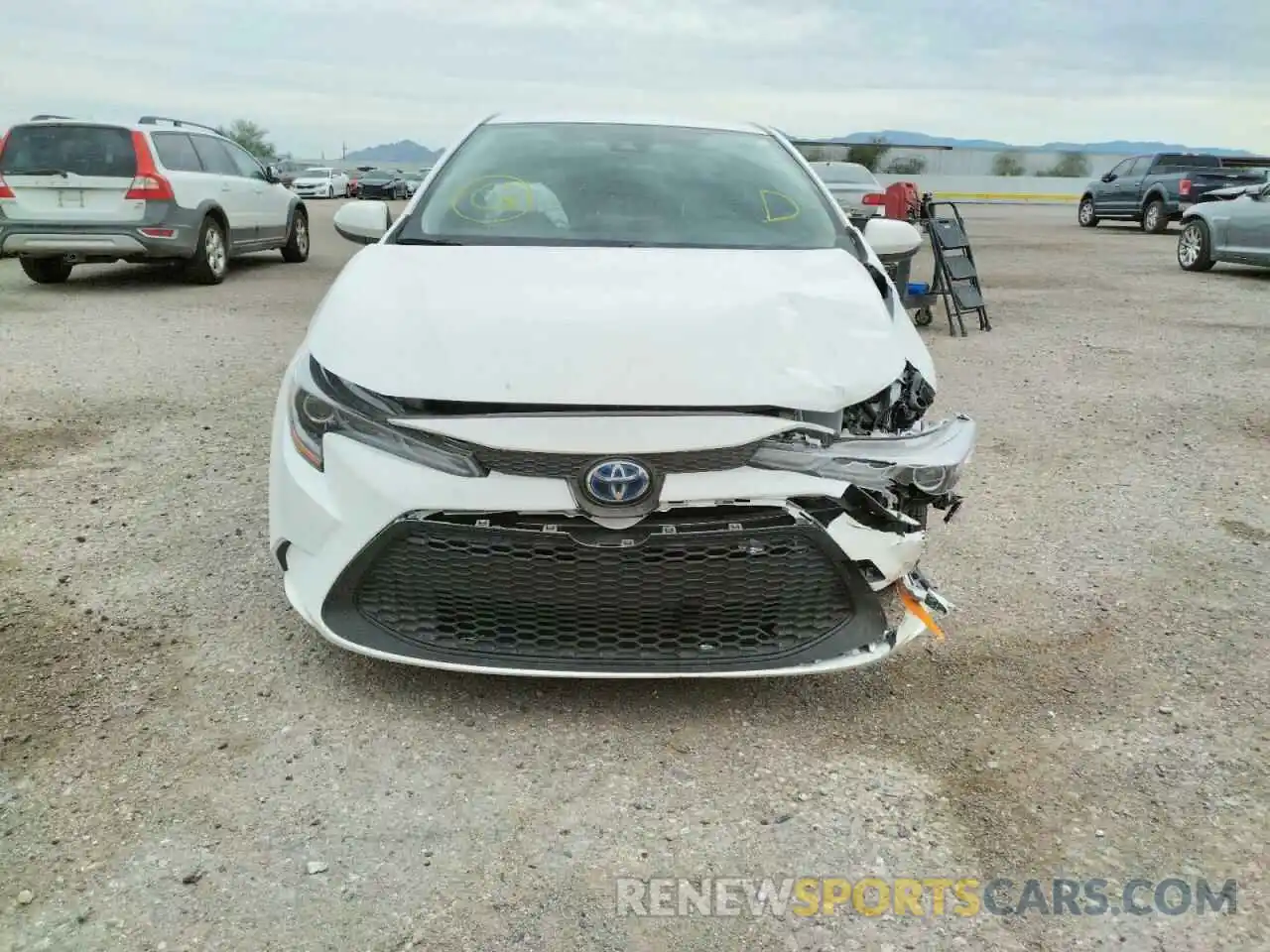 9 Photograph of a damaged car JTDEAMDE8MJ013224 TOYOTA COROLLA 2021