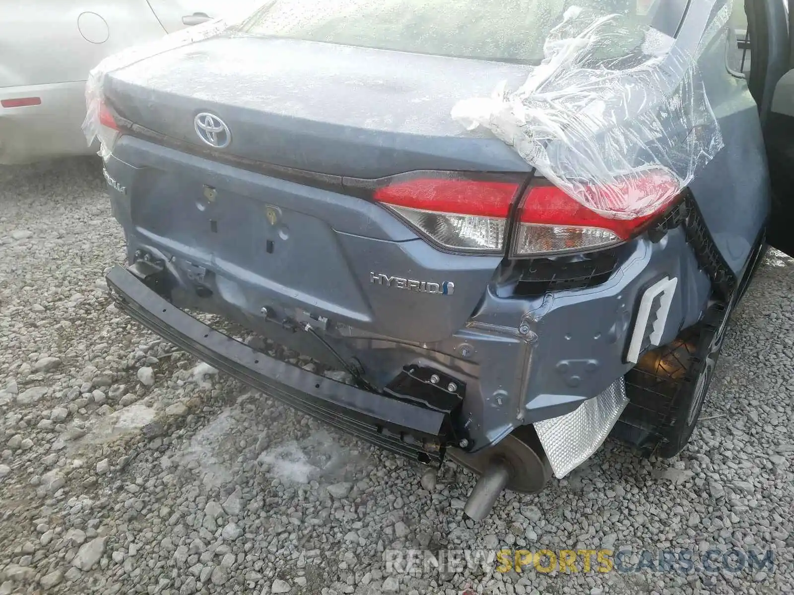 9 Photograph of a damaged car JTDEAMDE8MJ016172 TOYOTA COROLLA 2021