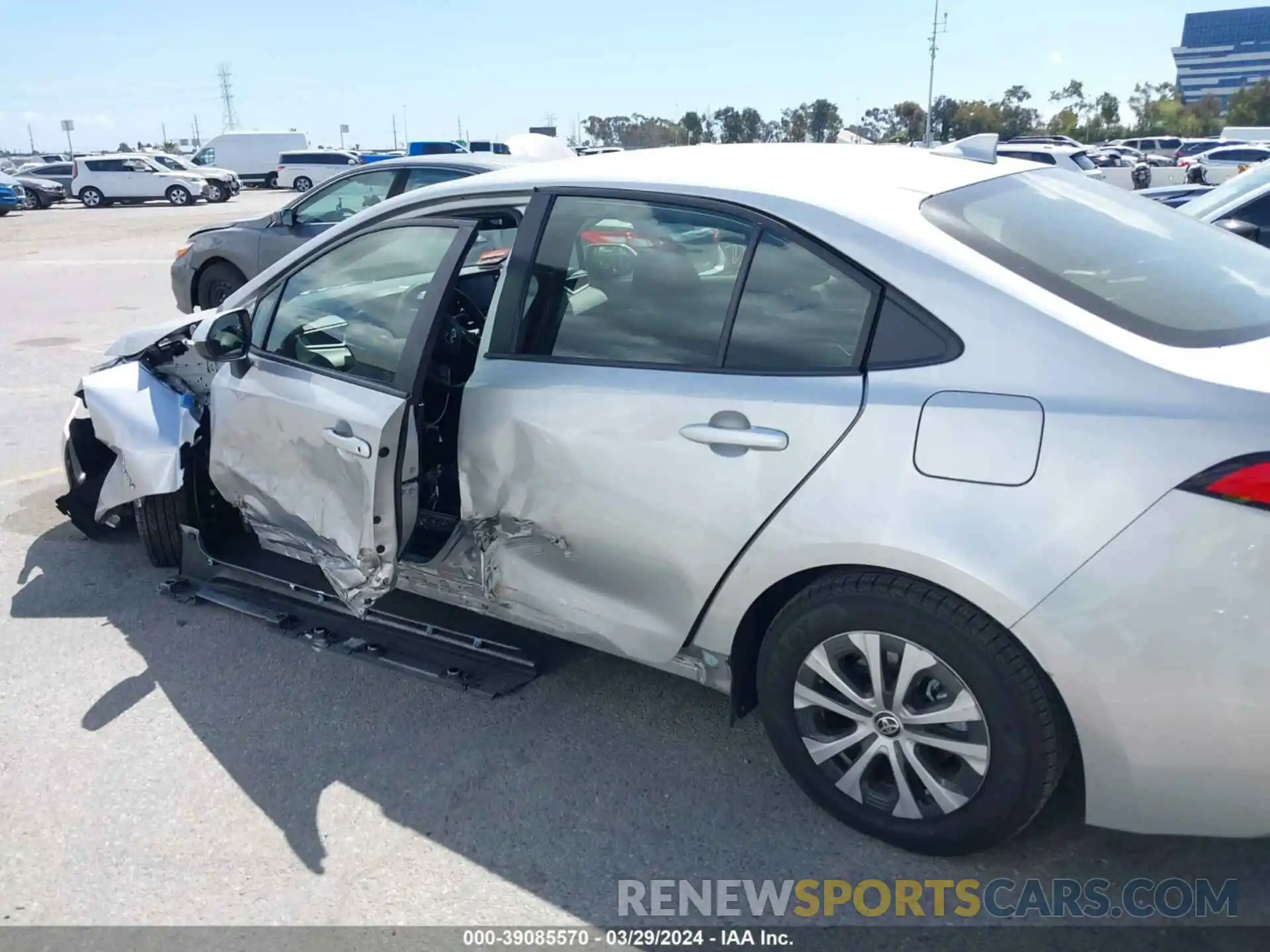 14 Photograph of a damaged car JTDEAMDE8MJ020710 TOYOTA COROLLA 2021