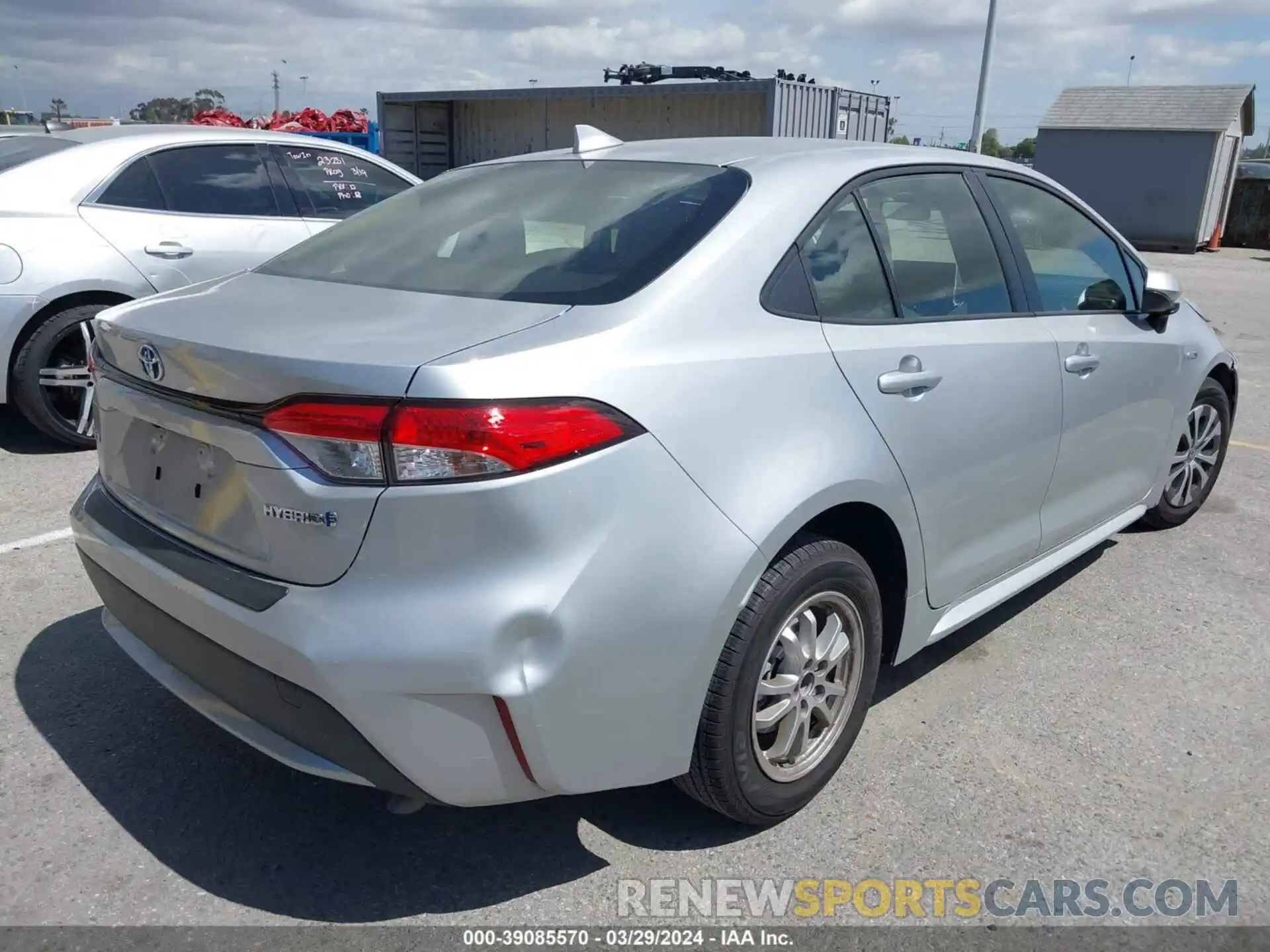 4 Photograph of a damaged car JTDEAMDE8MJ020710 TOYOTA COROLLA 2021