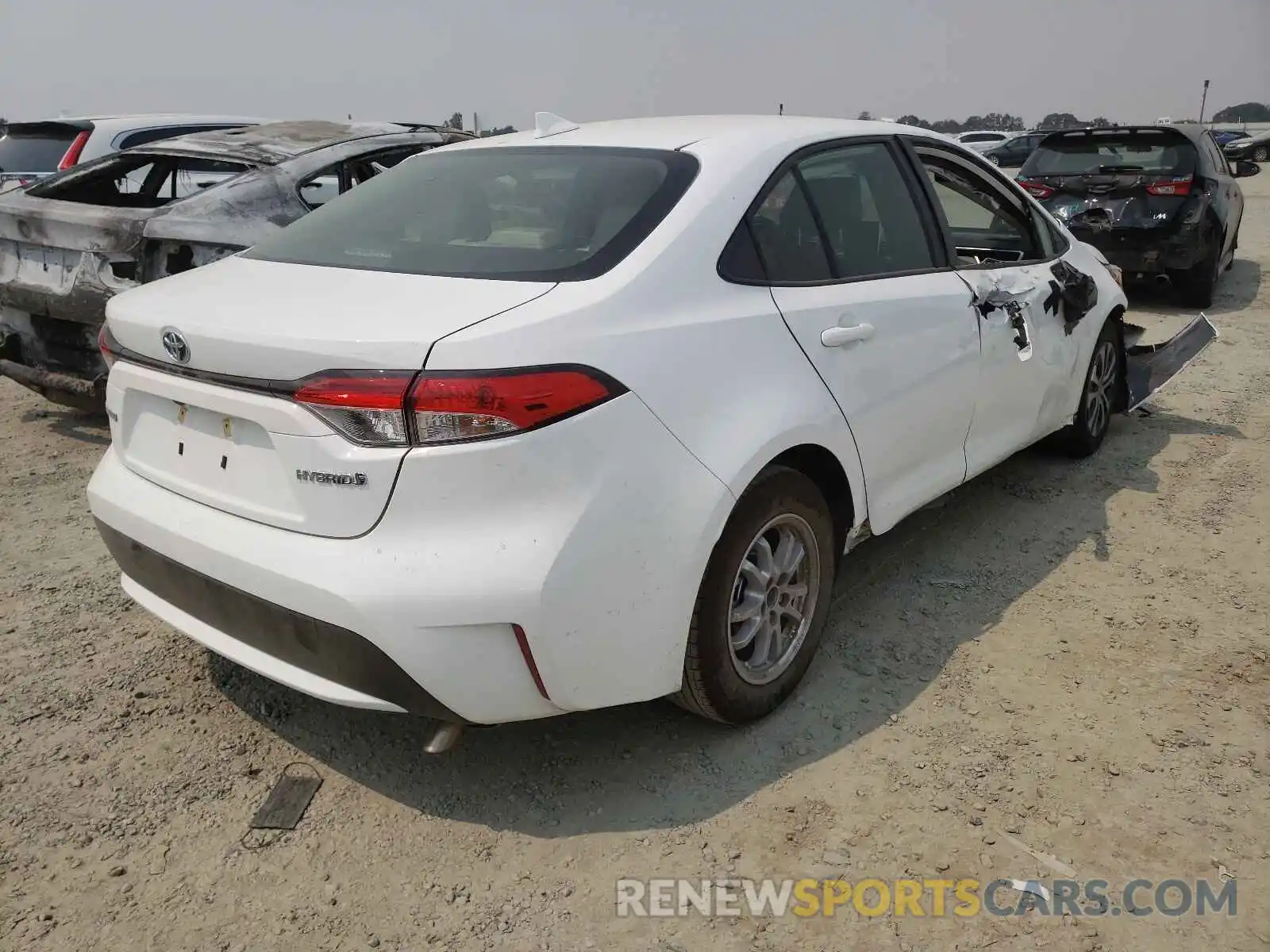 4 Photograph of a damaged car JTDEAMDE8MJ022988 TOYOTA COROLLA 2021