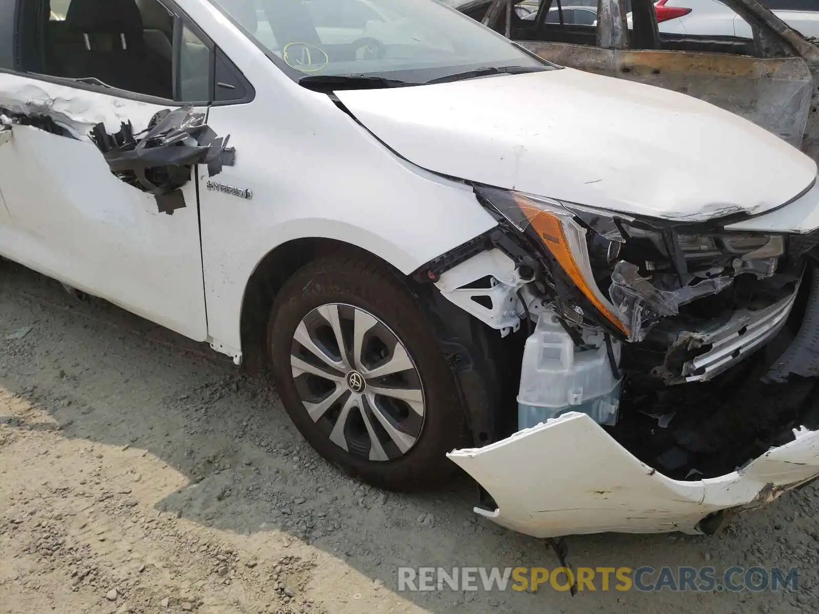 9 Photograph of a damaged car JTDEAMDE8MJ022988 TOYOTA COROLLA 2021