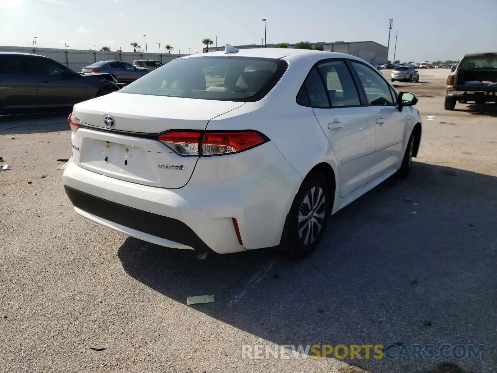 4 Photograph of a damaged car JTDEAMDE8MJ023543 TOYOTA COROLLA 2021