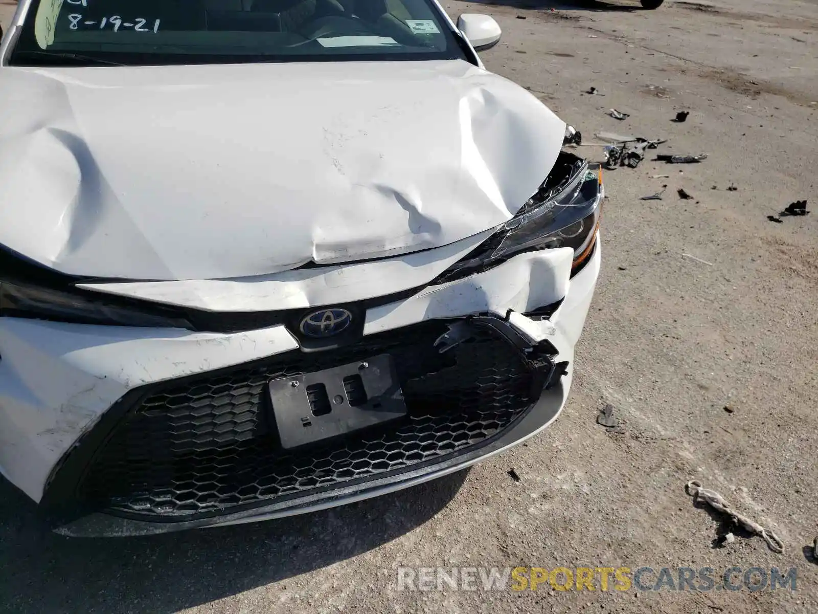 9 Photograph of a damaged car JTDEAMDE8MJ023543 TOYOTA COROLLA 2021