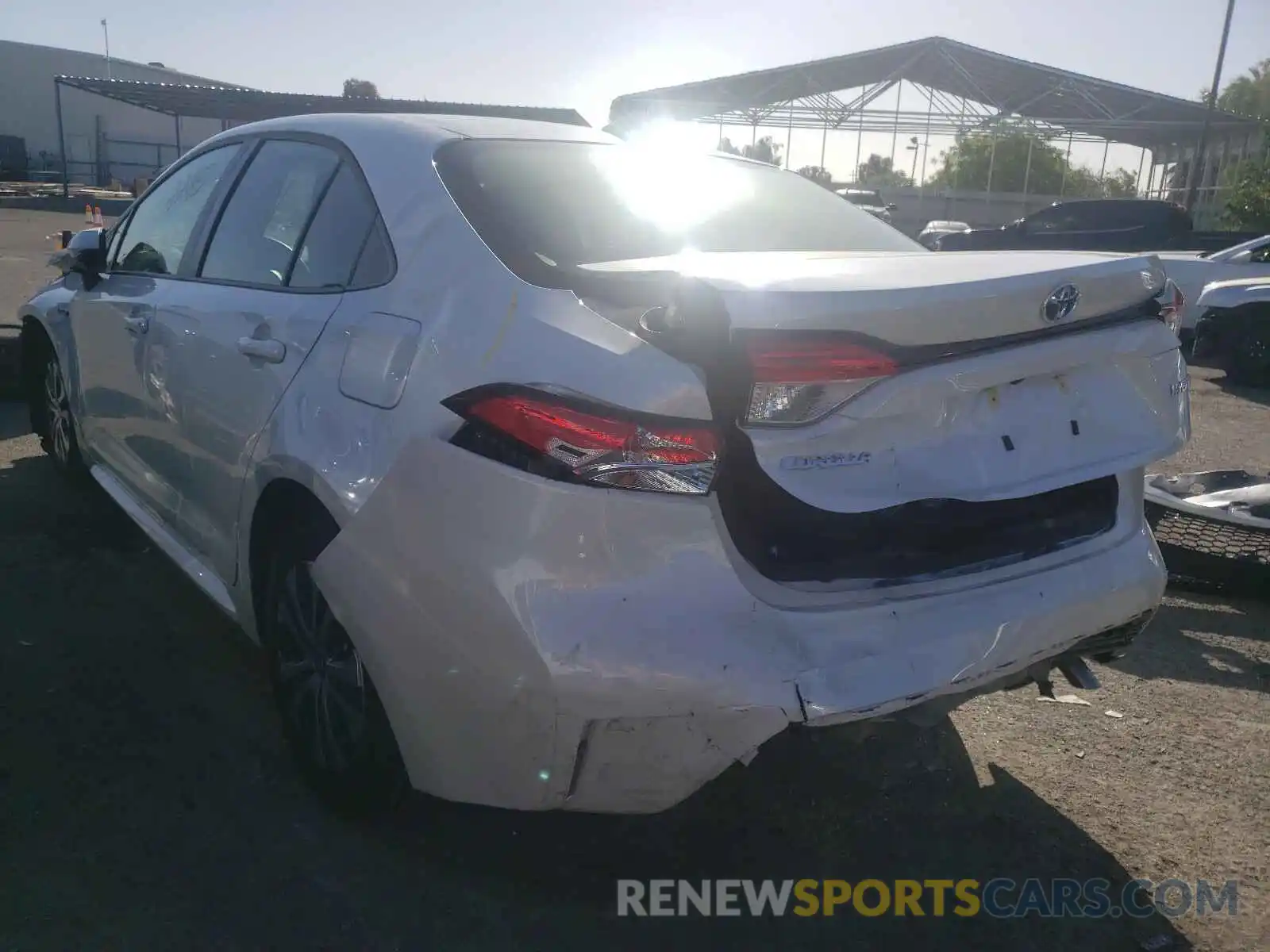 3 Photograph of a damaged car JTDEAMDE8MJ025115 TOYOTA COROLLA 2021