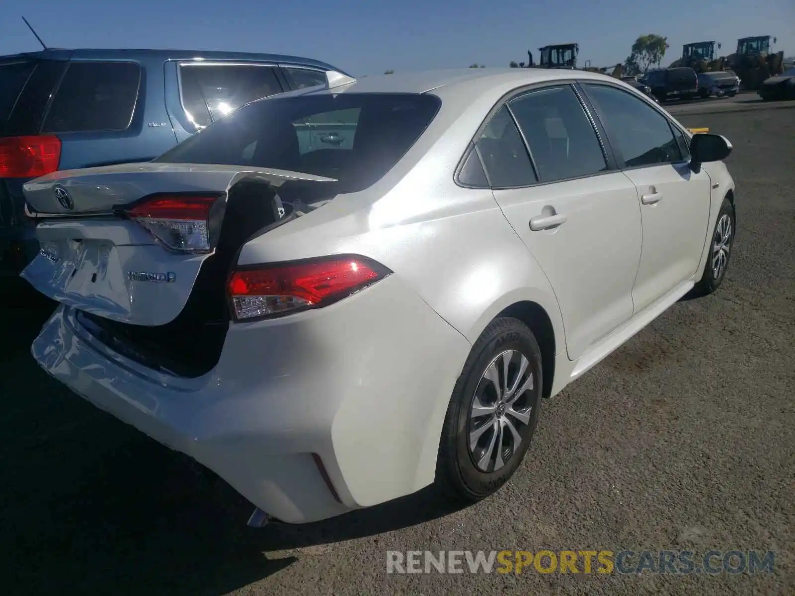 4 Photograph of a damaged car JTDEAMDE8MJ025115 TOYOTA COROLLA 2021