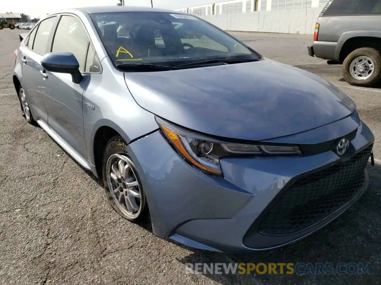 1 Photograph of a damaged car JTDEAMDE8MJ027818 TOYOTA COROLLA 2021