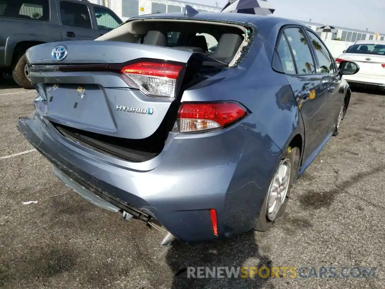 4 Photograph of a damaged car JTDEAMDE8MJ027818 TOYOTA COROLLA 2021