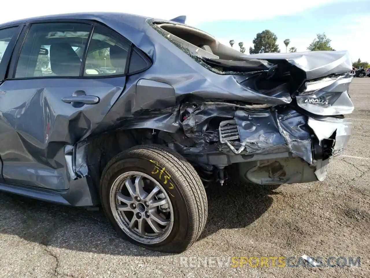 9 Photograph of a damaged car JTDEAMDE8MJ027818 TOYOTA COROLLA 2021