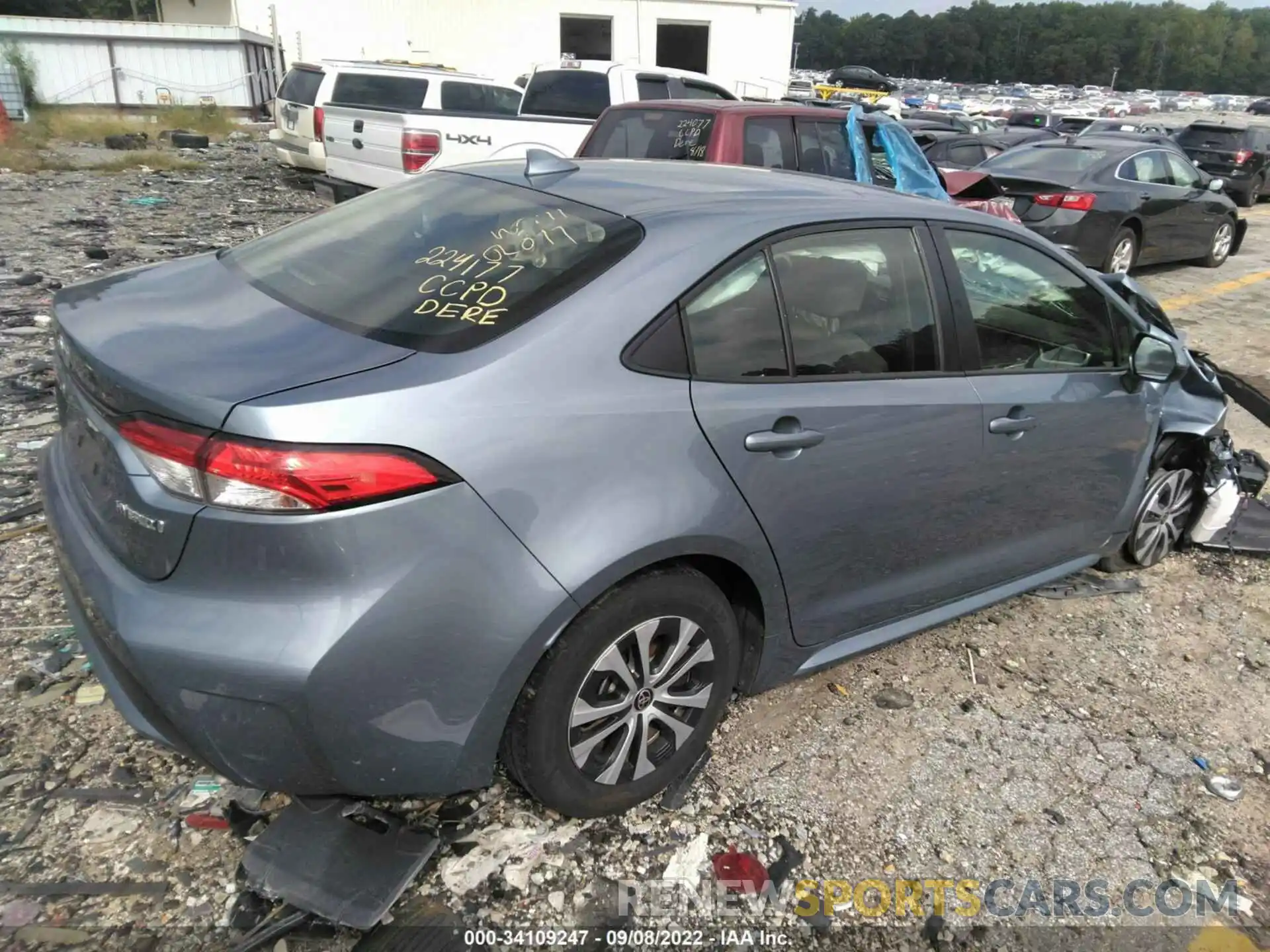 4 Photograph of a damaged car JTDEAMDE8MJ028371 TOYOTA COROLLA 2021