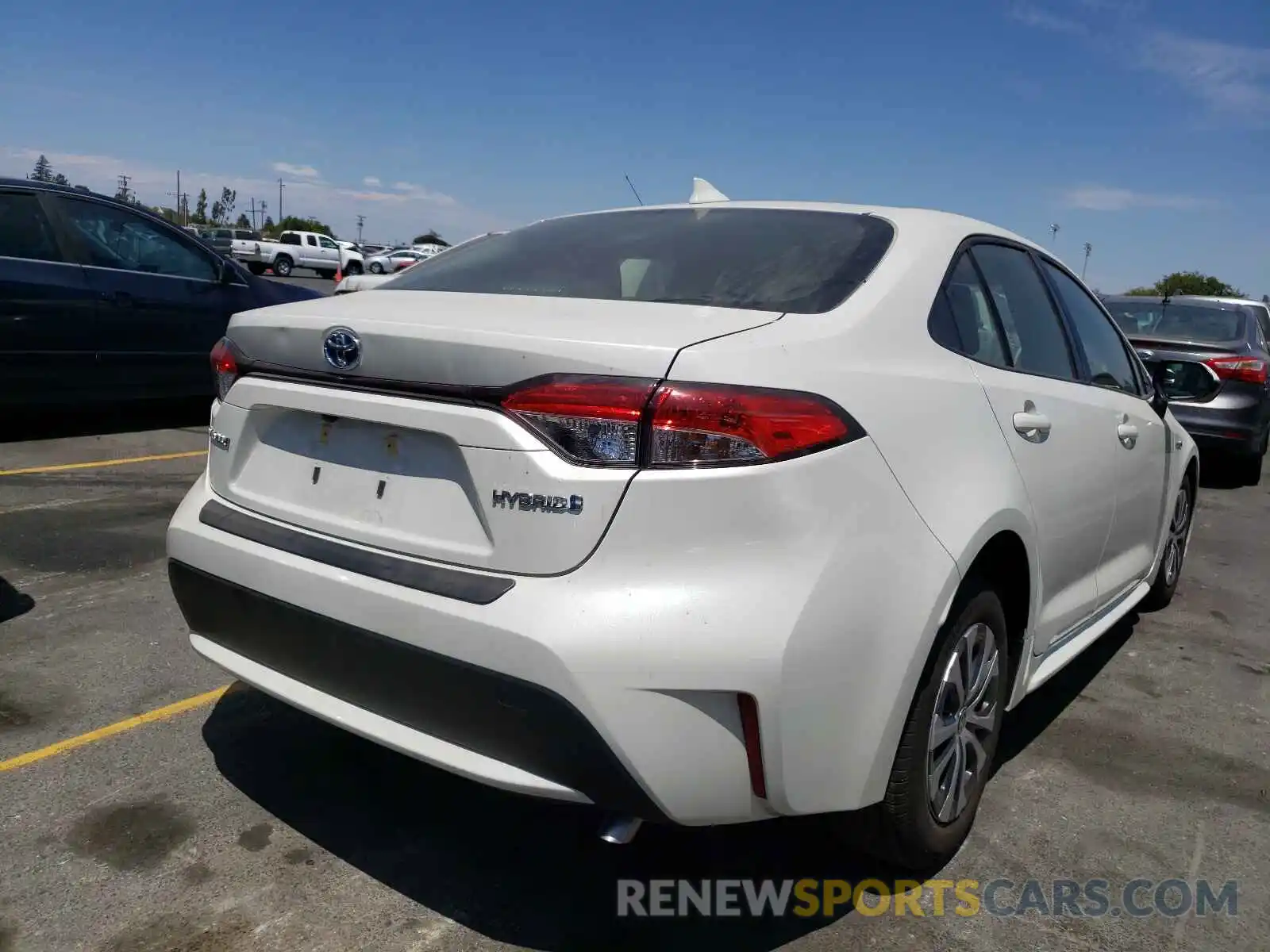 4 Photograph of a damaged car JTDEAMDE8MJ029441 TOYOTA COROLLA 2021