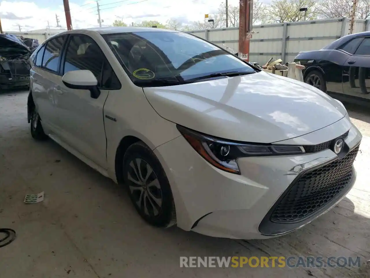 1 Photograph of a damaged car JTDEAMDE8MJ032338 TOYOTA COROLLA 2021