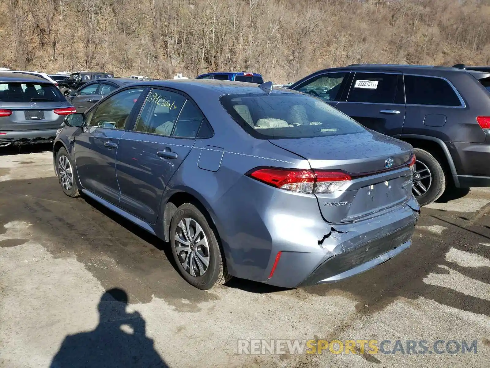 3 Photograph of a damaged car JTDEAMDE9MJ002975 TOYOTA COROLLA 2021