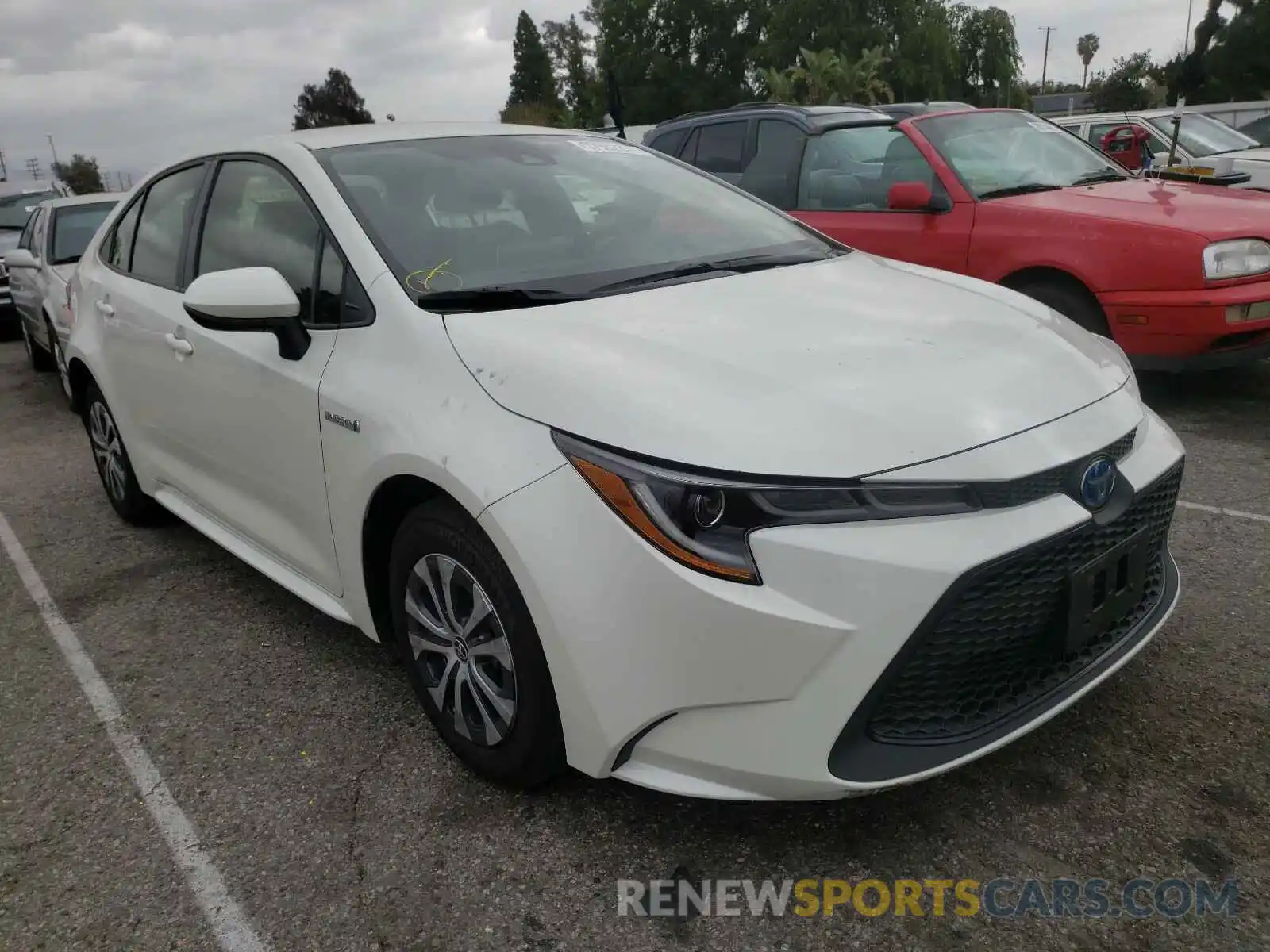 1 Photograph of a damaged car JTDEAMDE9MJ004662 TOYOTA COROLLA 2021