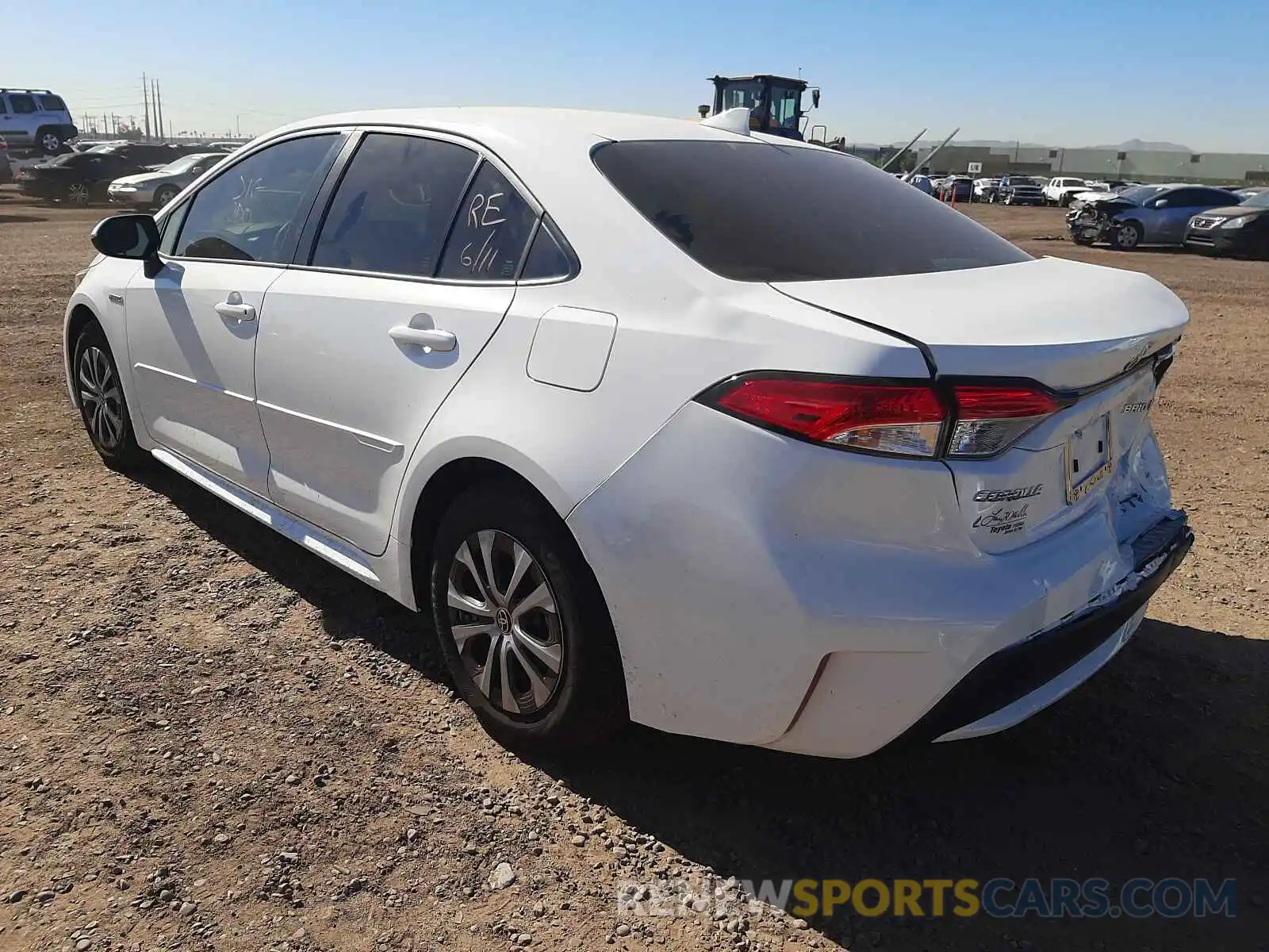 3 Photograph of a damaged car JTDEAMDE9MJ005908 TOYOTA COROLLA 2021