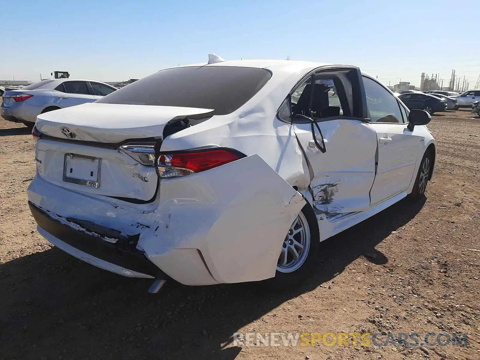 4 Photograph of a damaged car JTDEAMDE9MJ005908 TOYOTA COROLLA 2021