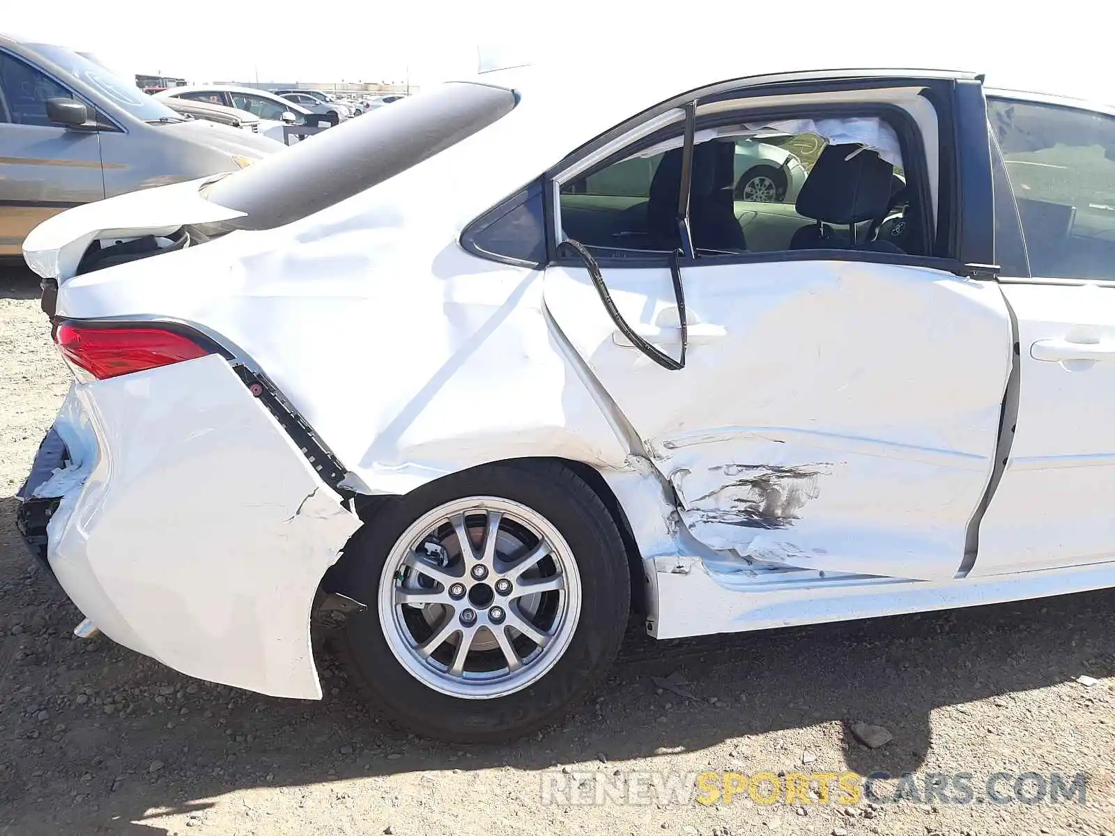 9 Photograph of a damaged car JTDEAMDE9MJ005908 TOYOTA COROLLA 2021