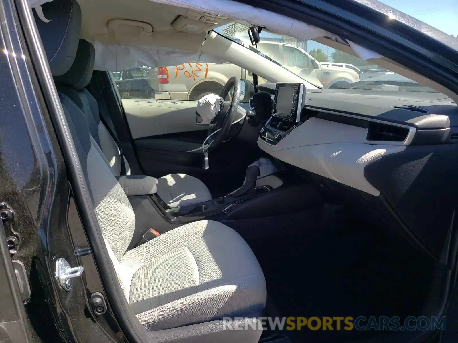 5 Photograph of a damaged car JTDEAMDE9MJ007450 TOYOTA COROLLA 2021