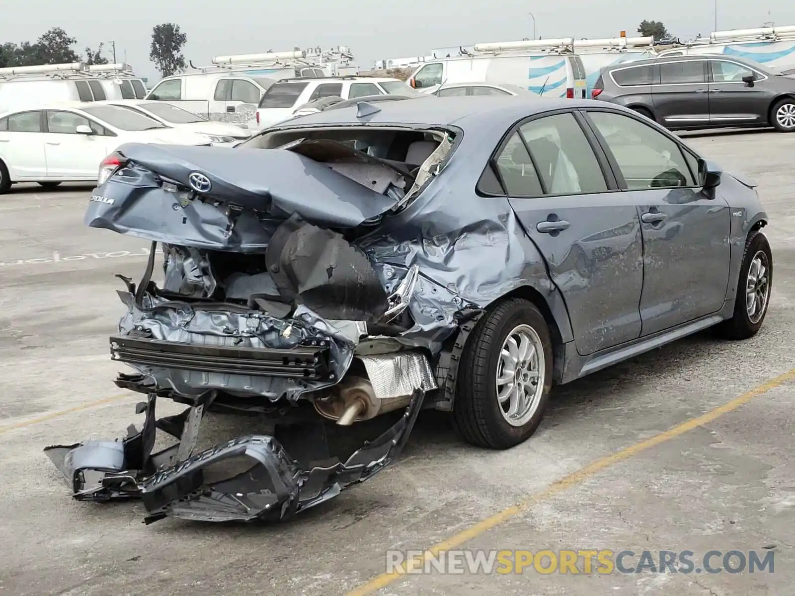 4 Photograph of a damaged car JTDEAMDE9MJ008016 TOYOTA COROLLA 2021