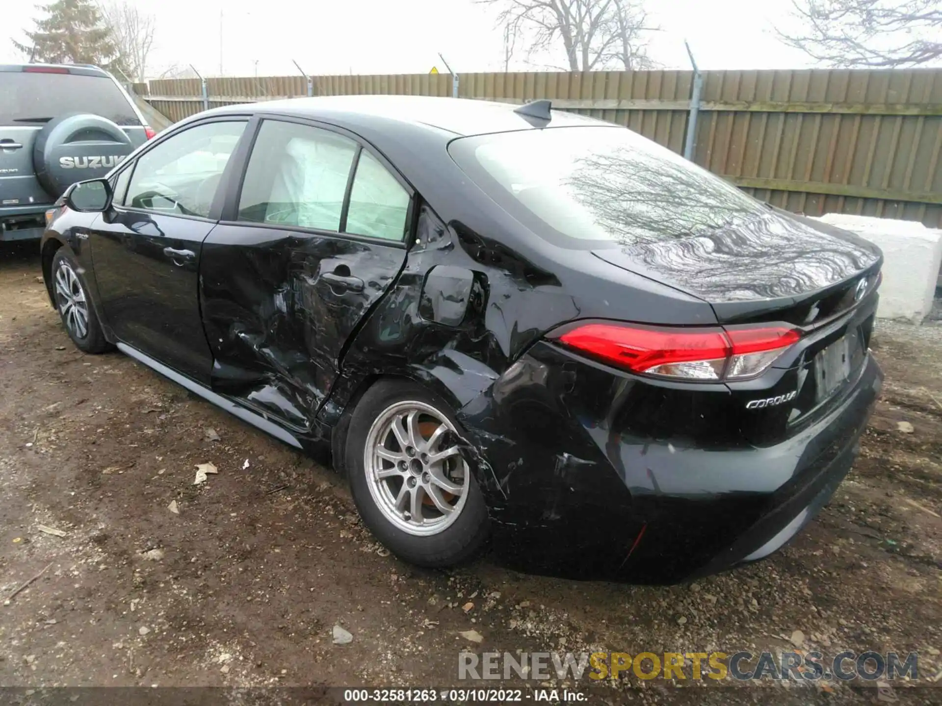 3 Photograph of a damaged car JTDEAMDE9MJ008811 TOYOTA COROLLA 2021