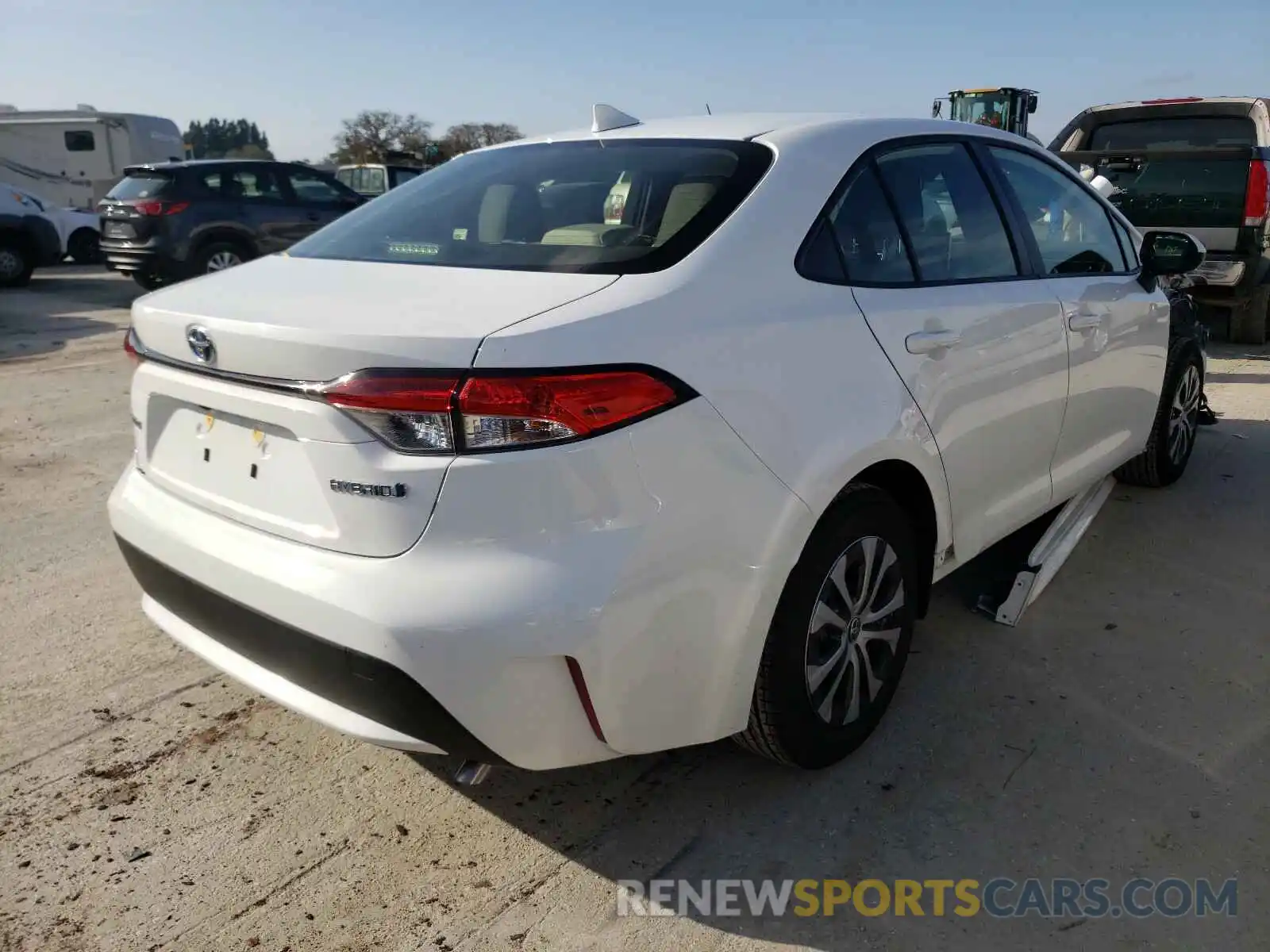 4 Photograph of a damaged car JTDEAMDE9MJ010431 TOYOTA COROLLA 2021