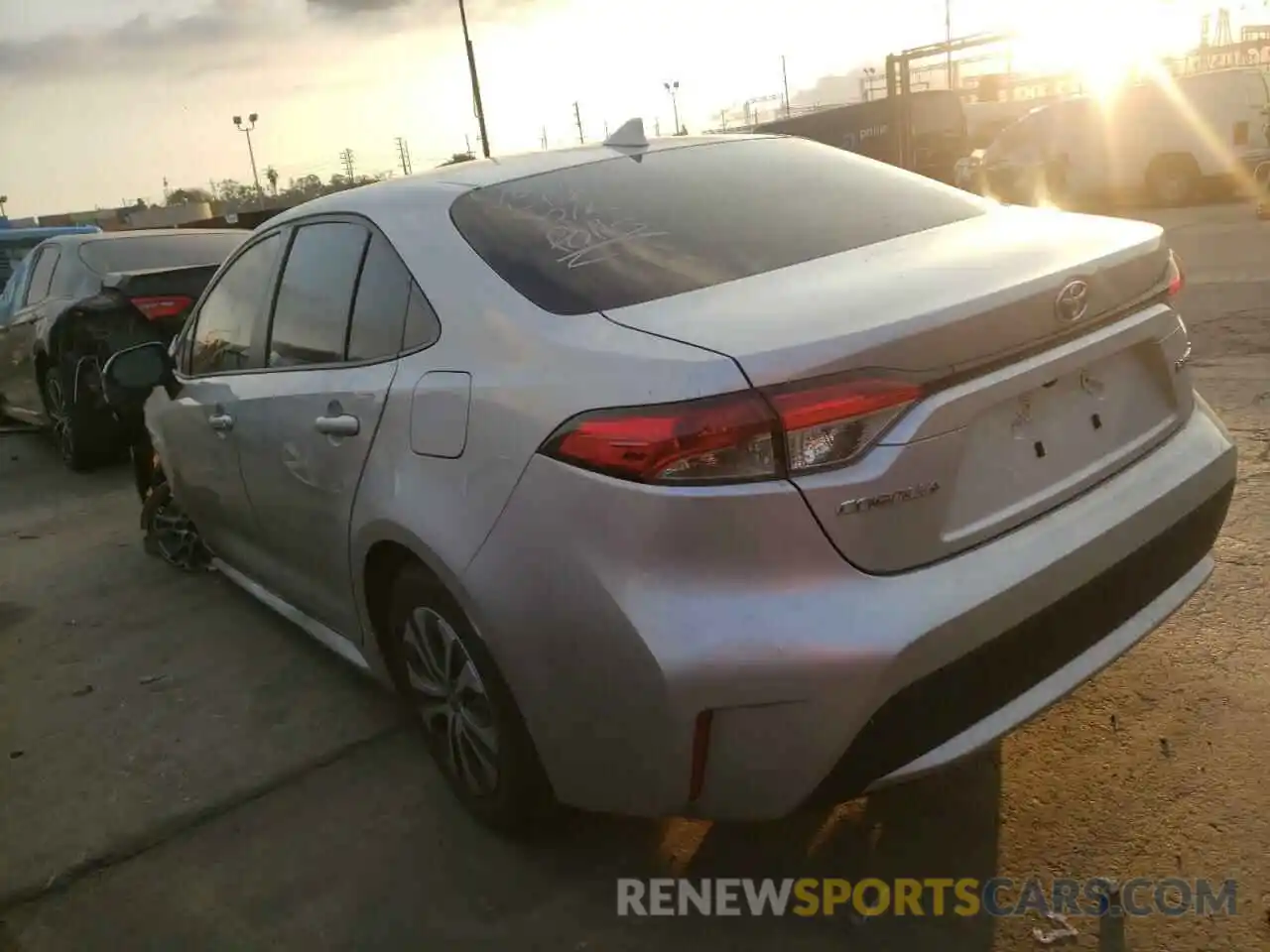 3 Photograph of a damaged car JTDEAMDE9MJ011448 TOYOTA COROLLA 2021