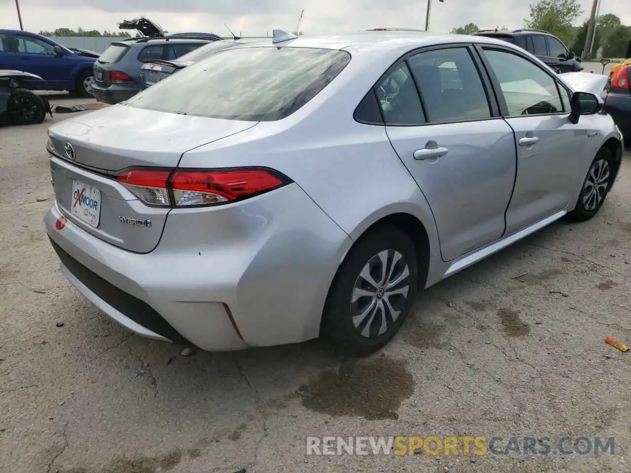 4 Photograph of a damaged car JTDEAMDE9MJ014849 TOYOTA COROLLA 2021