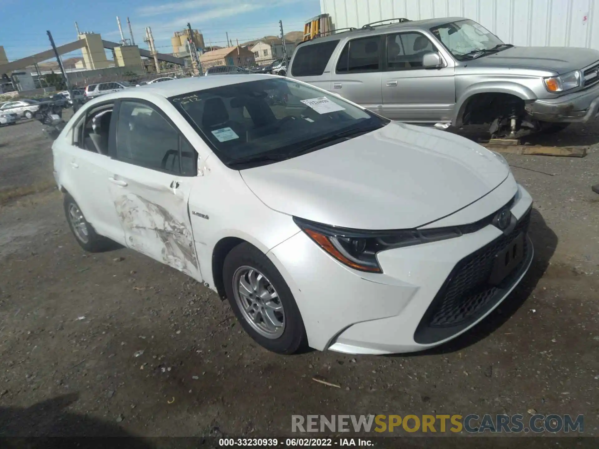 1 Photograph of a damaged car JTDEAMDE9MJ015337 TOYOTA COROLLA 2021