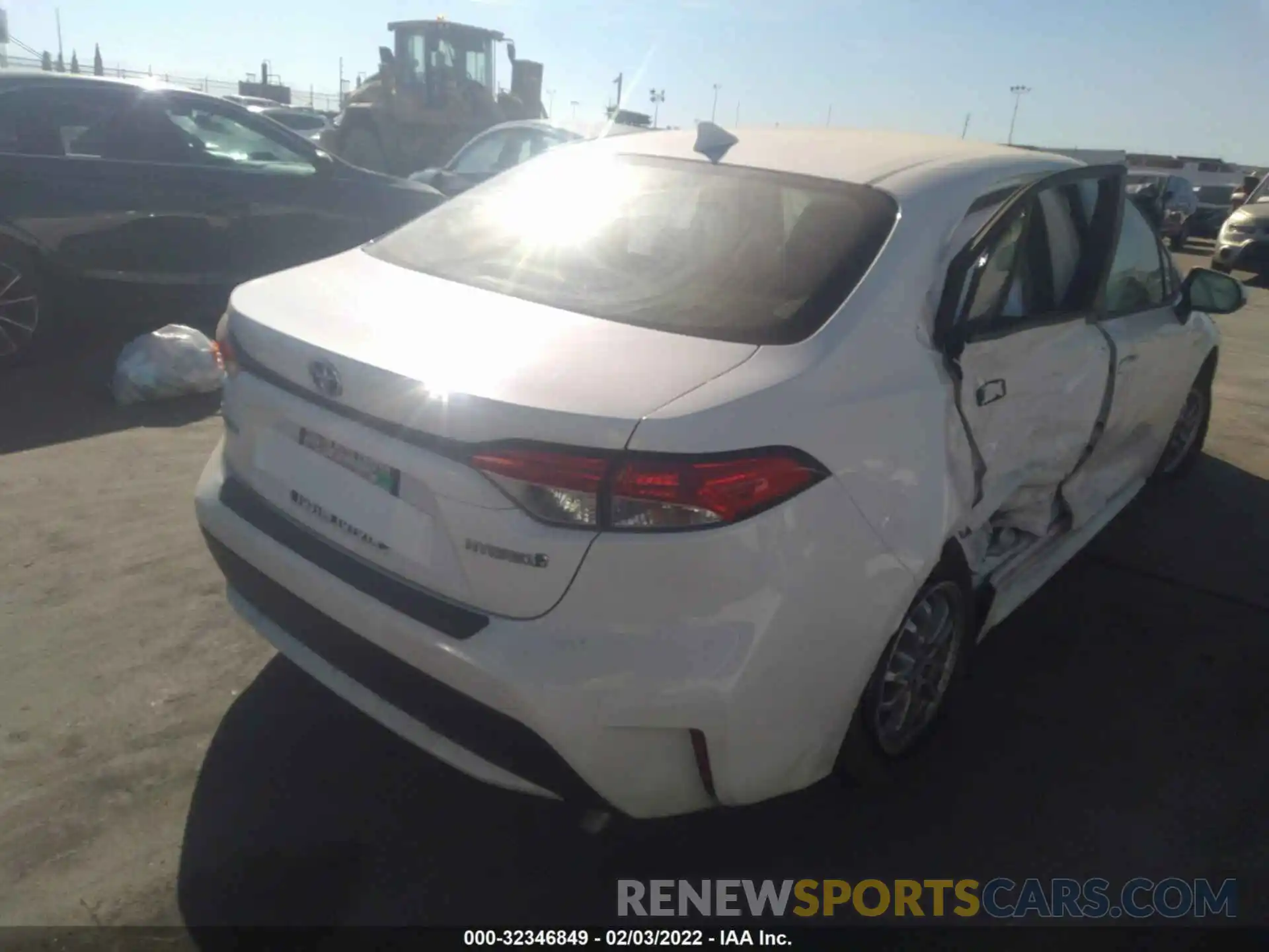 4 Photograph of a damaged car JTDEAMDE9MJ015788 TOYOTA COROLLA 2021