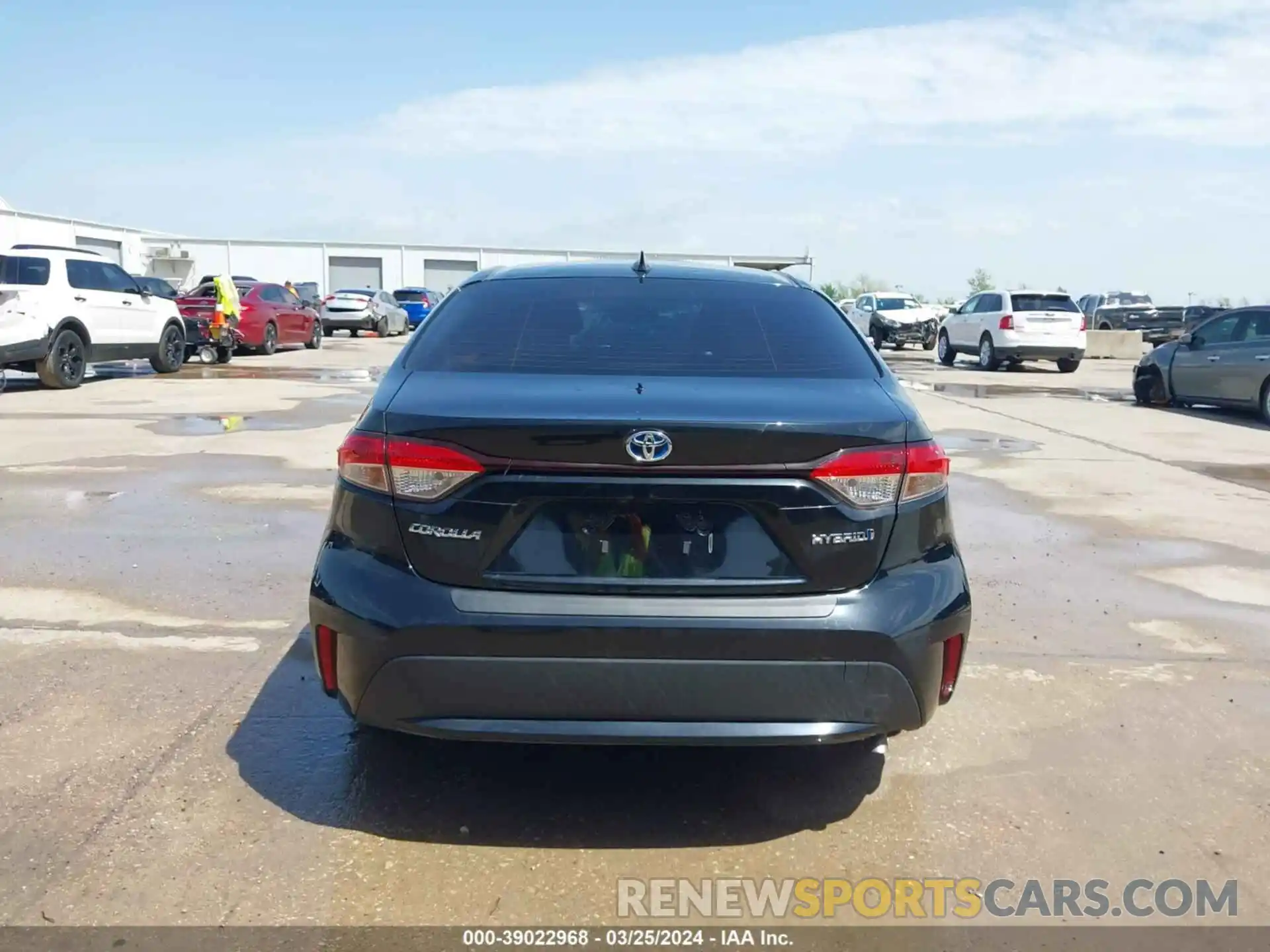 16 Photograph of a damaged car JTDEAMDE9MJ016391 TOYOTA COROLLA 2021