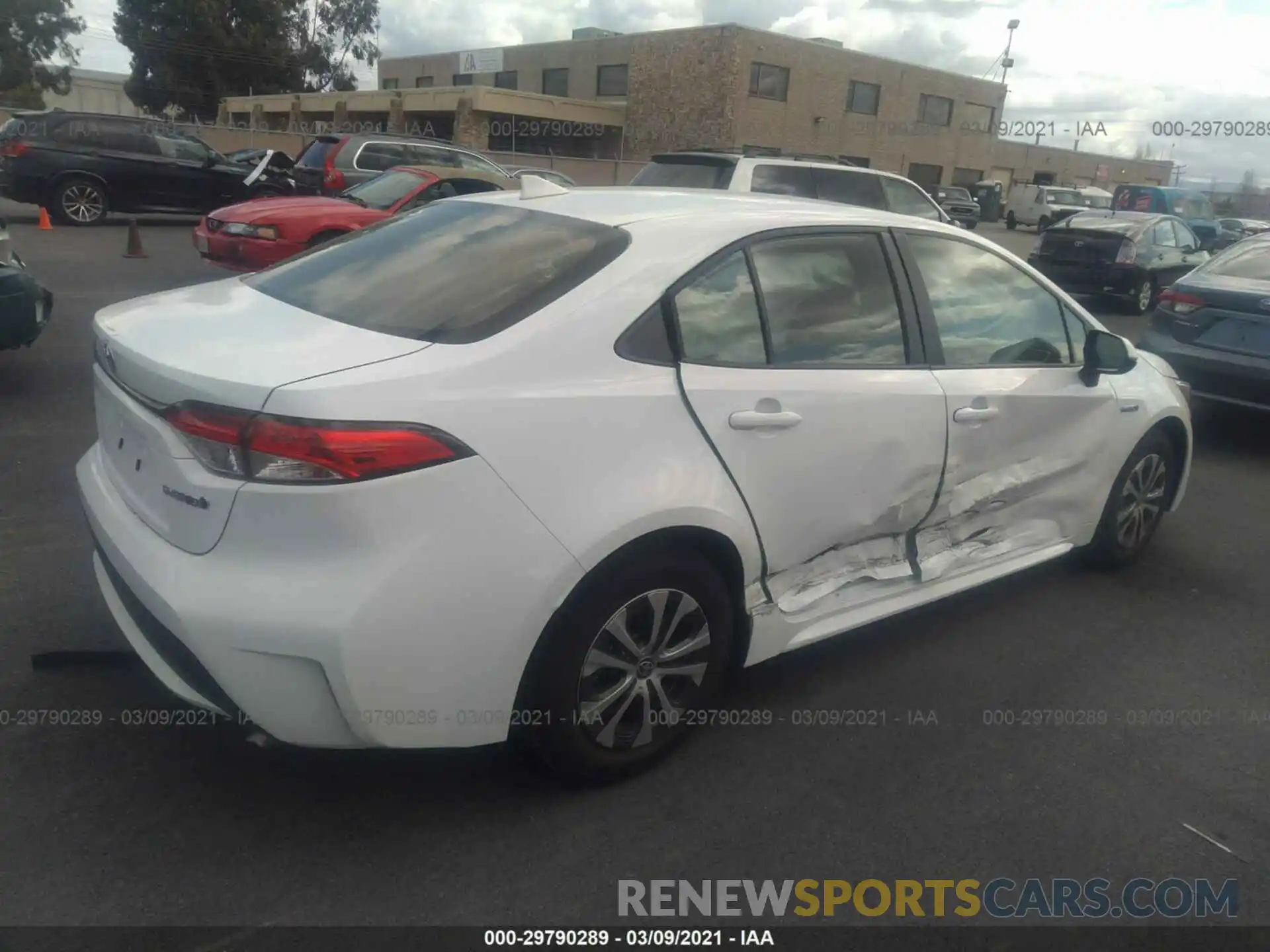 4 Photograph of a damaged car JTDEAMDE9MJ021283 TOYOTA COROLLA 2021