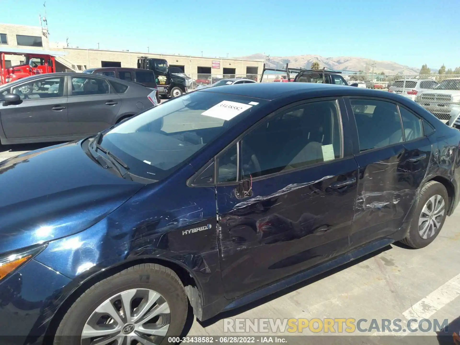 6 Photograph of a damaged car JTDEAMDE9MJ022370 TOYOTA COROLLA 2021