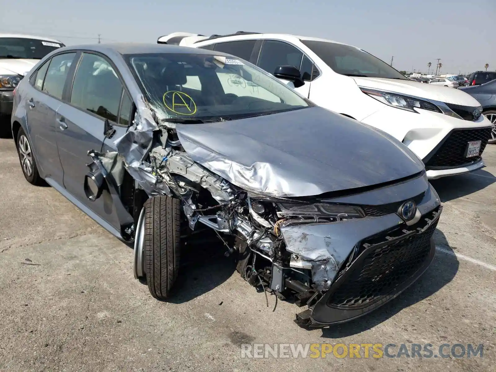 1 Photograph of a damaged car JTDEAMDE9MJ027861 TOYOTA COROLLA 2021