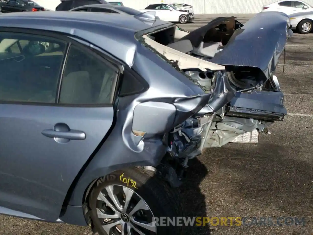 9 Photograph of a damaged car JTDEAMDE9MJ027875 TOYOTA COROLLA 2021