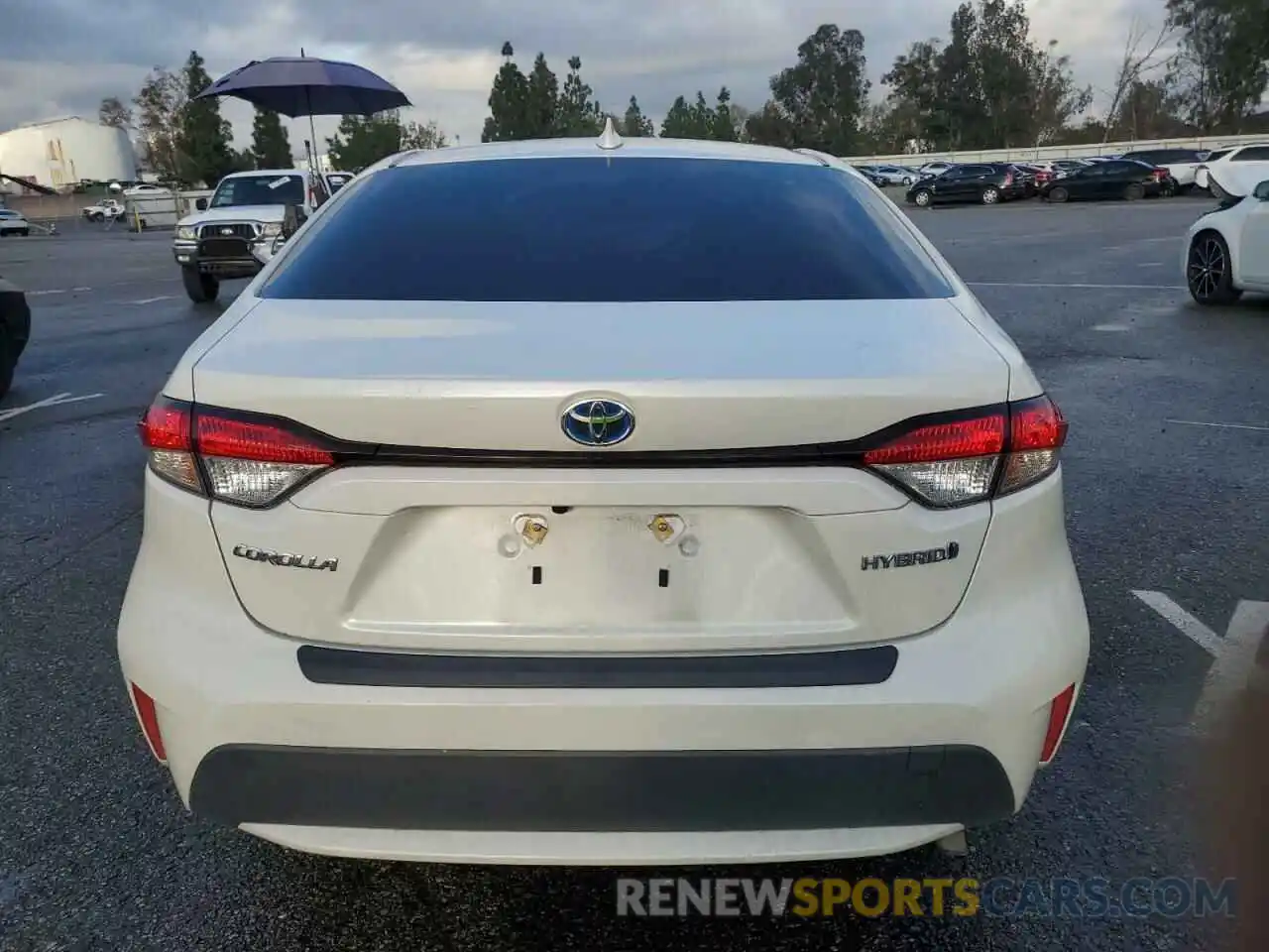 6 Photograph of a damaged car JTDEAMDEXMJ006078 TOYOTA COROLLA 2021