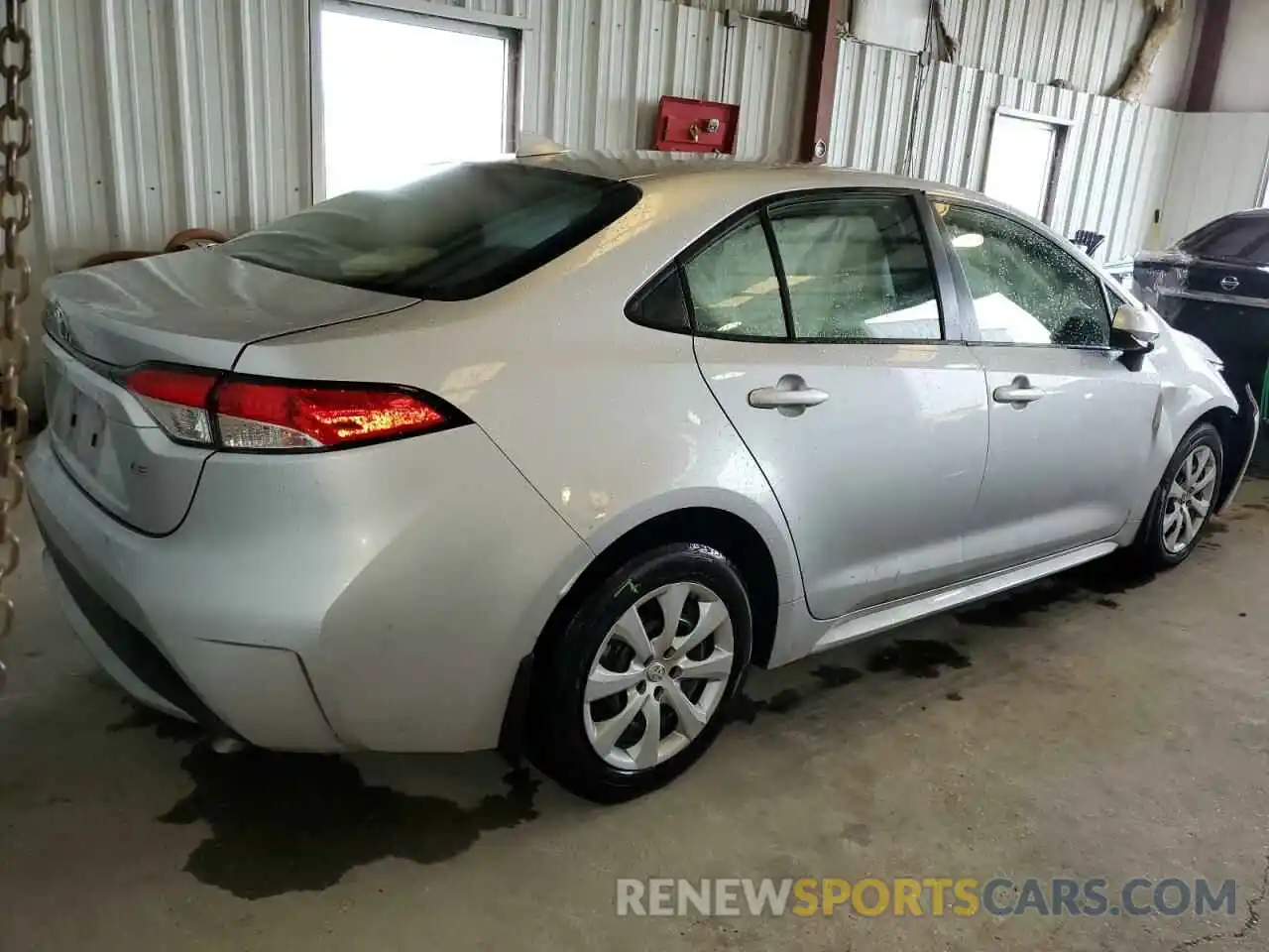 4 Photograph of a damaged car JTDEPMAE0MJ139631 TOYOTA COROLLA 2021