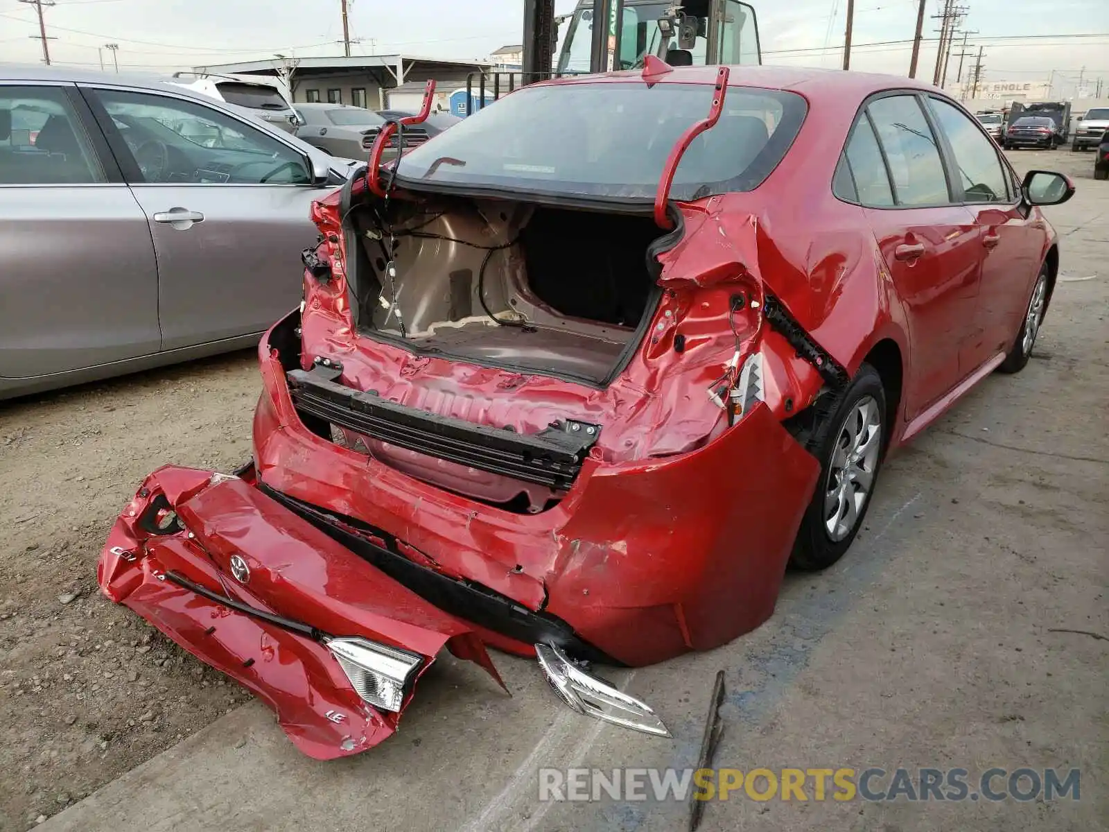 4 Photograph of a damaged car JTDEPMAE0MJ145204 TOYOTA COROLLA 2021