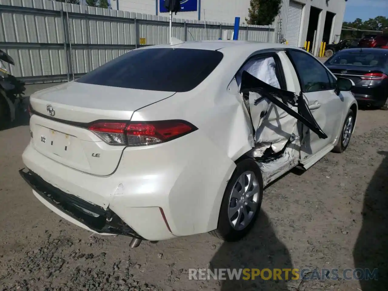 4 Photograph of a damaged car JTDEPMAE0MJ145381 TOYOTA COROLLA 2021