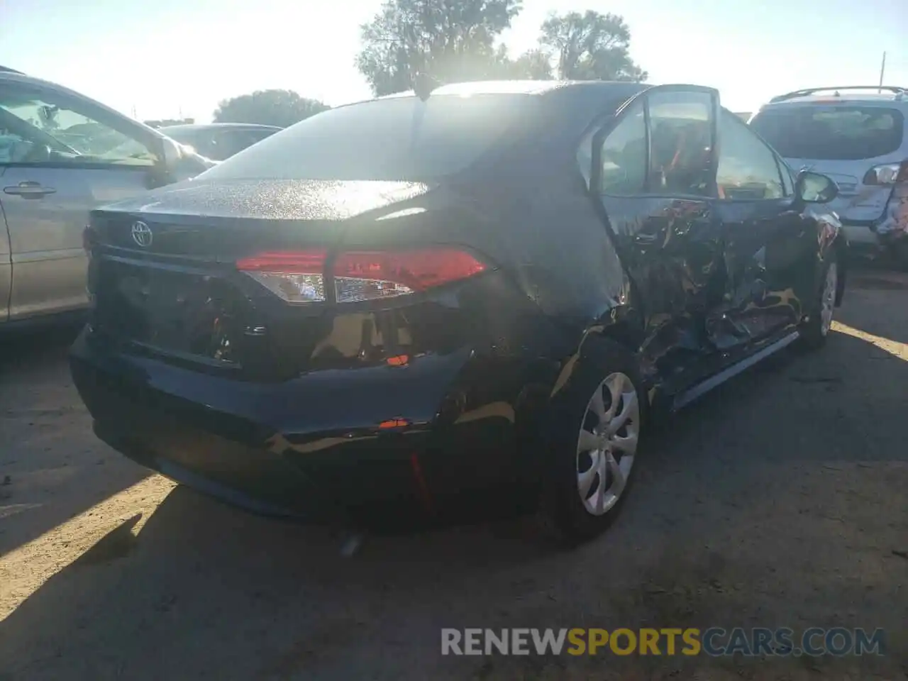 4 Photograph of a damaged car JTDEPMAE0MJ146885 TOYOTA COROLLA 2021