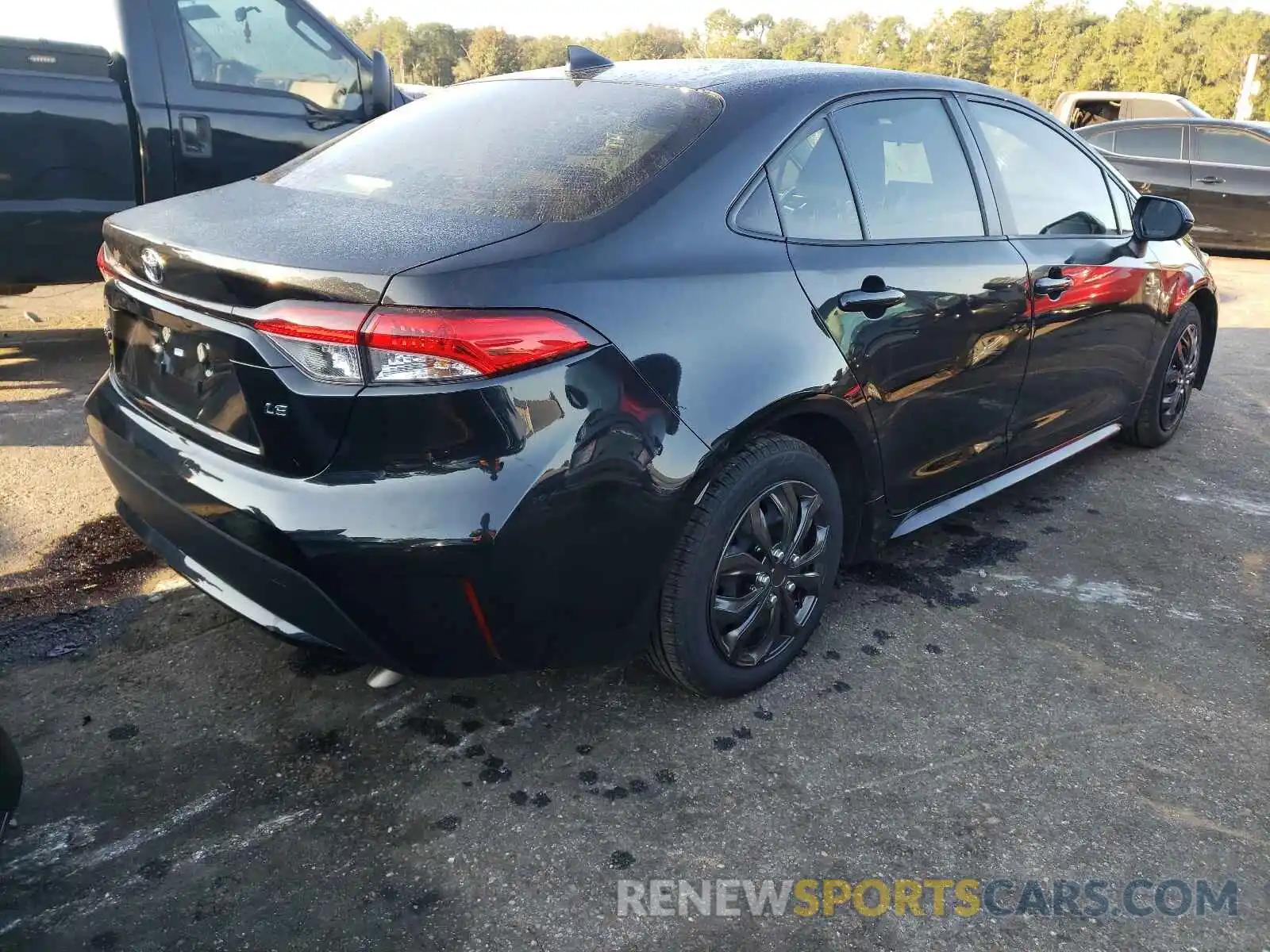 4 Photograph of a damaged car JTDEPMAE0MJ148233 TOYOTA COROLLA 2021