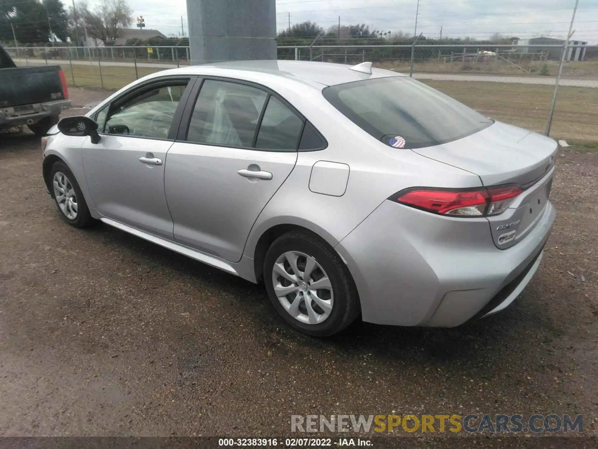 3 Photograph of a damaged car JTDEPMAE0MJ154016 TOYOTA COROLLA 2021