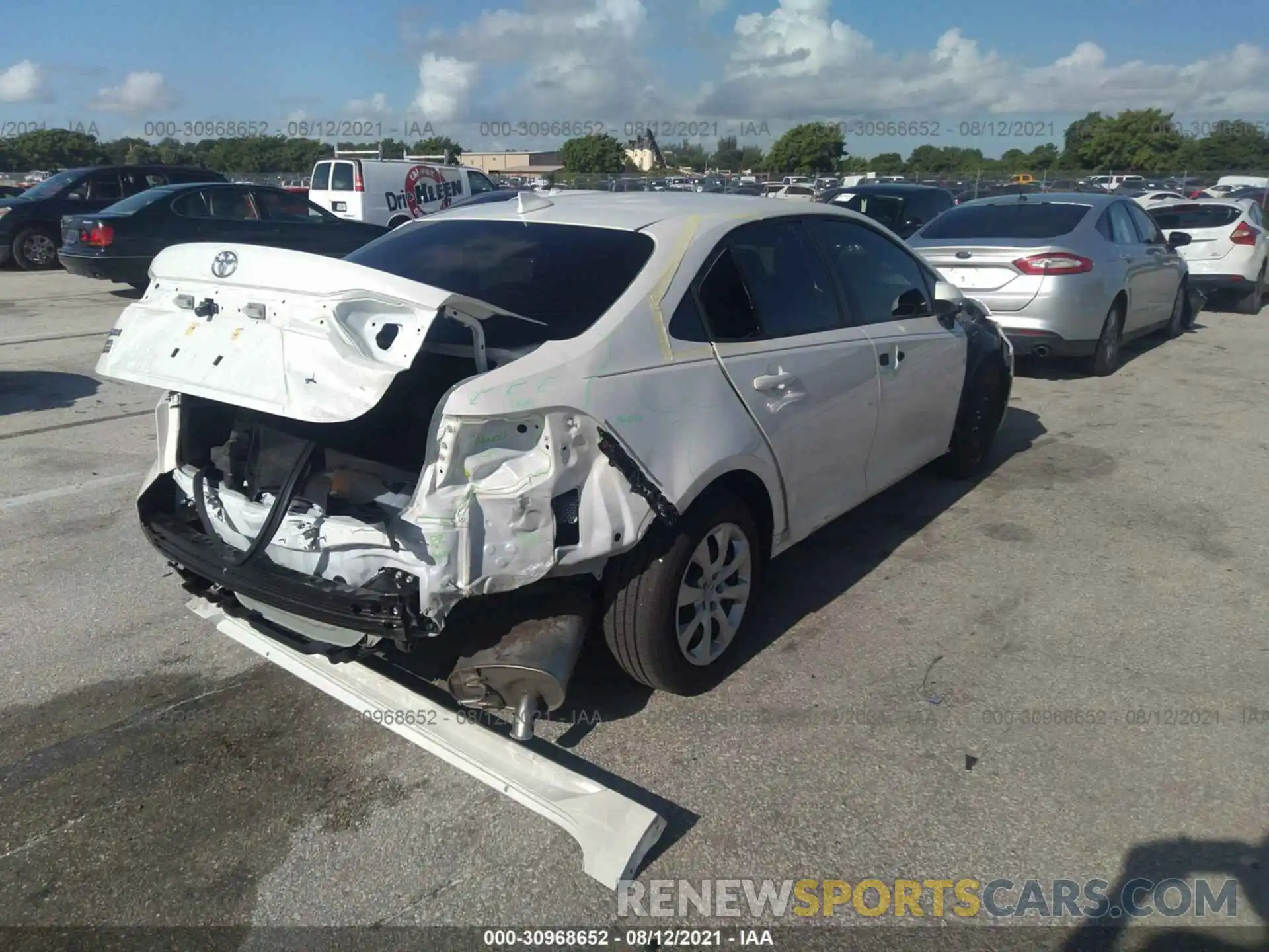 4 Photograph of a damaged car JTDEPMAE0MJ181202 TOYOTA COROLLA 2021