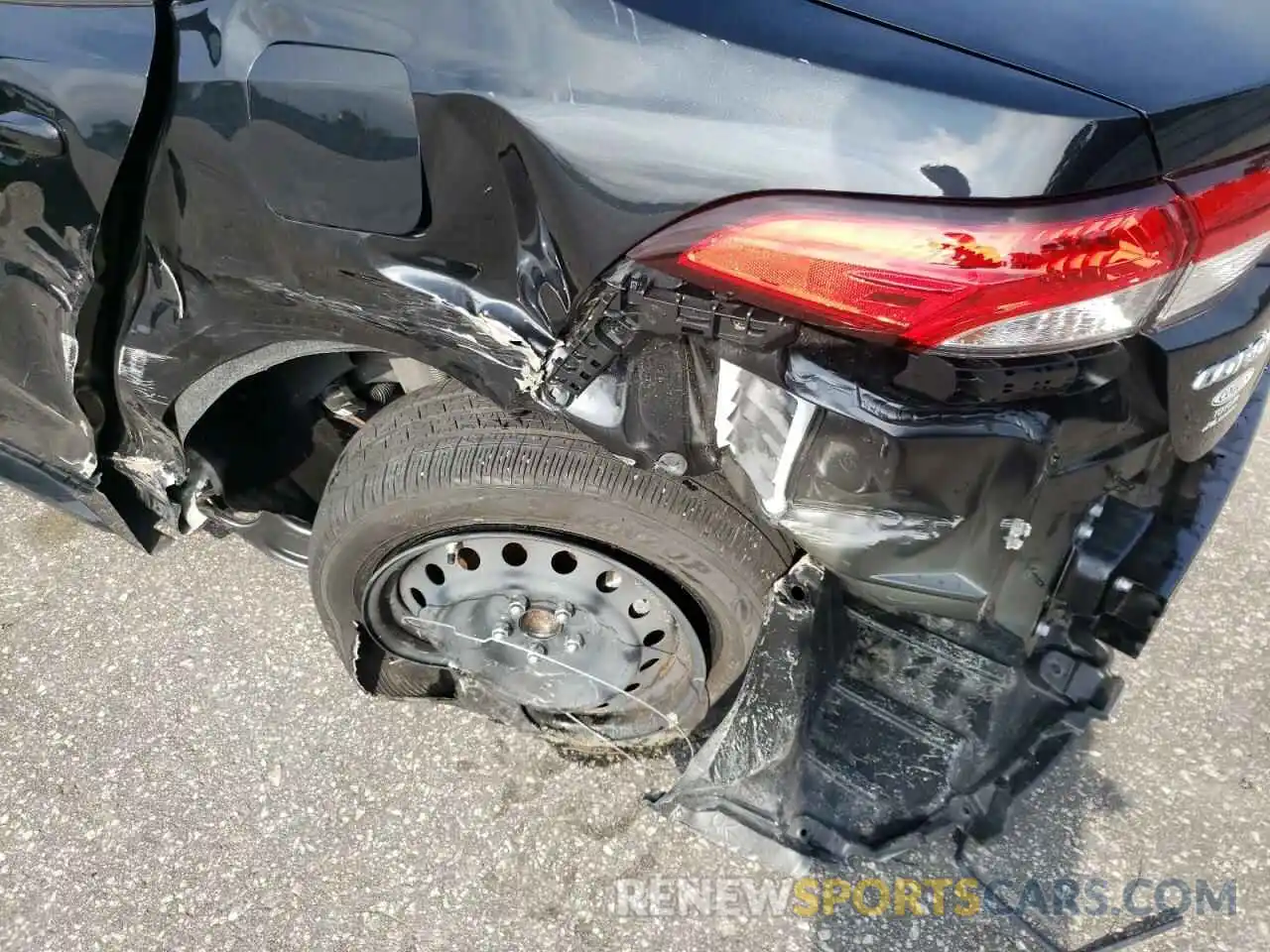 9 Photograph of a damaged car JTDEPMAE0MJ186643 TOYOTA COROLLA 2021