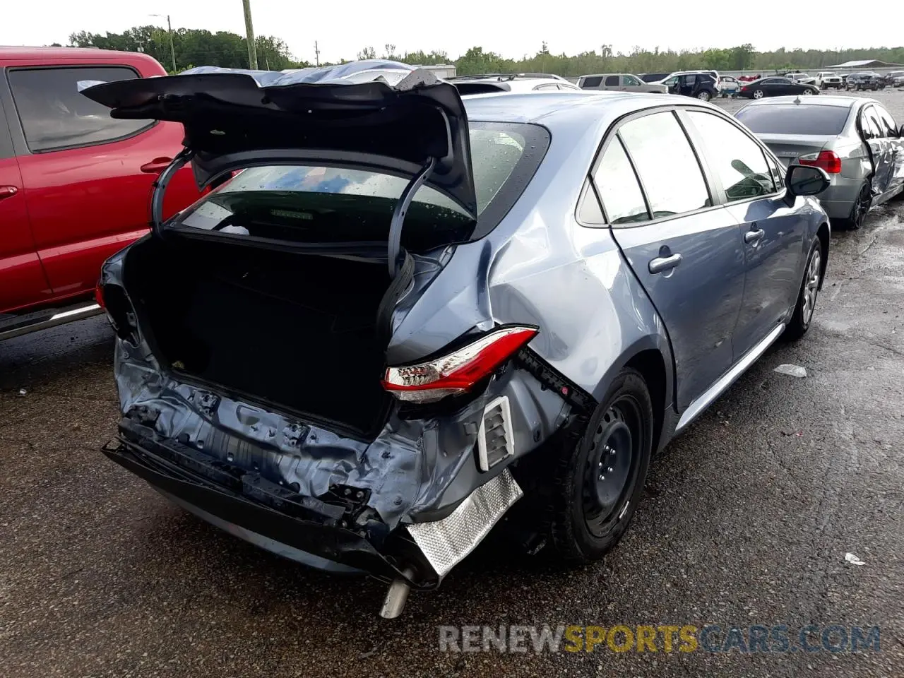 4 Photograph of a damaged car JTDEPMAE0MJ189767 TOYOTA COROLLA 2021