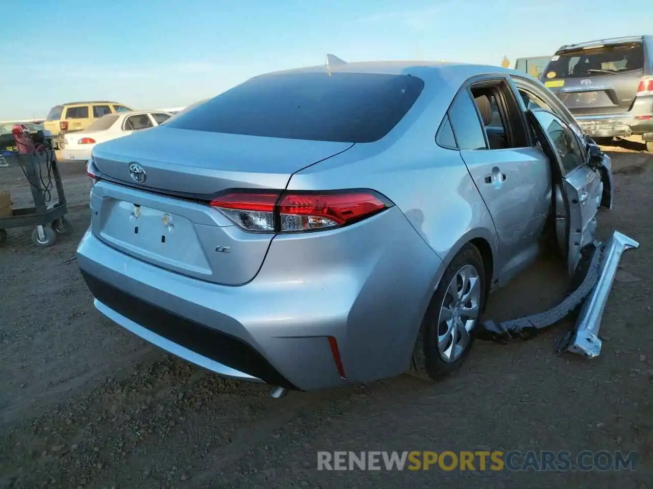 4 Photograph of a damaged car JTDEPMAE1MJ124409 TOYOTA COROLLA 2021