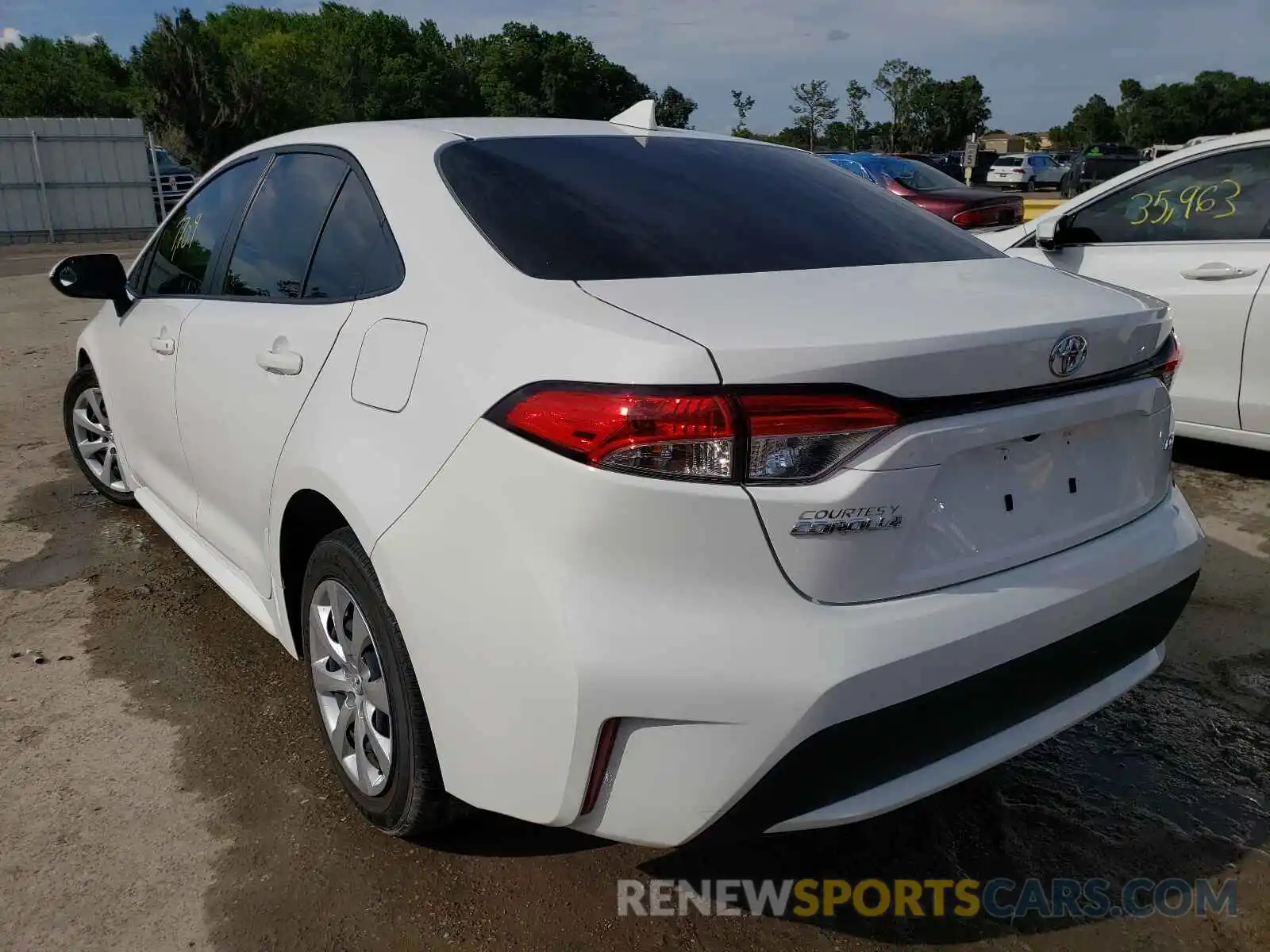 3 Photograph of a damaged car JTDEPMAE1MJ127861 TOYOTA COROLLA 2021