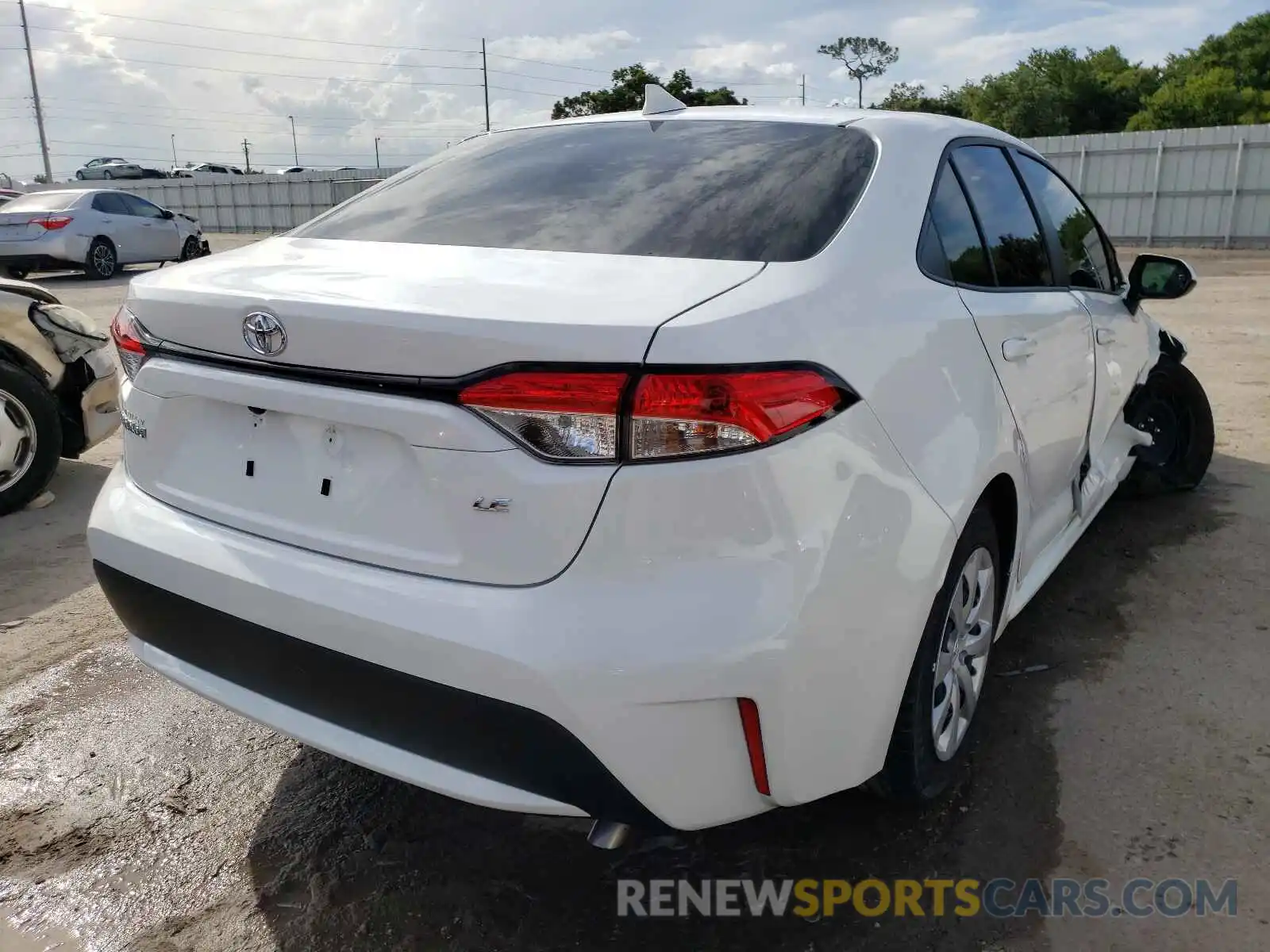 4 Photograph of a damaged car JTDEPMAE1MJ127861 TOYOTA COROLLA 2021