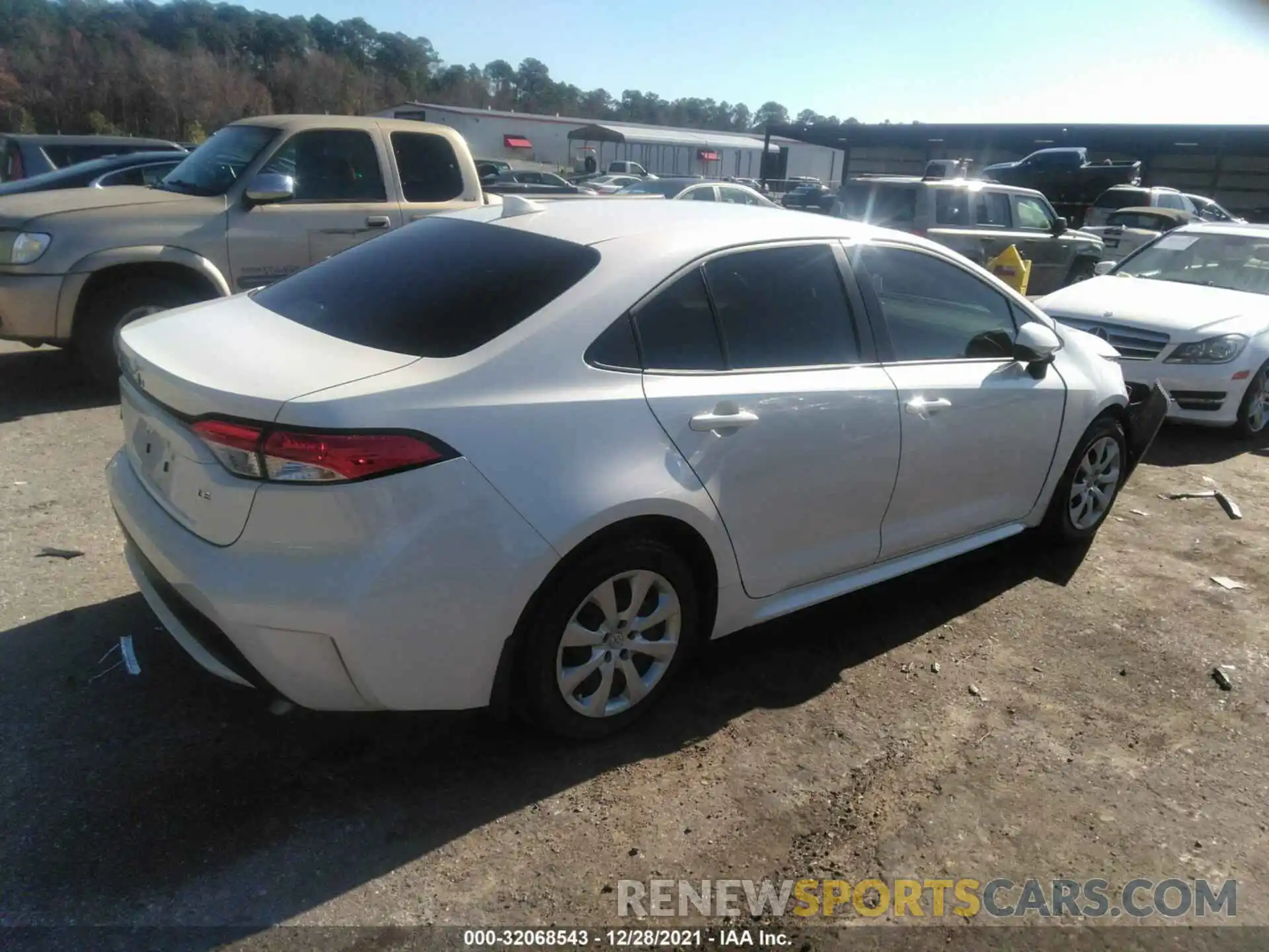 4 Photograph of a damaged car JTDEPMAE1MJ137368 TOYOTA COROLLA 2021